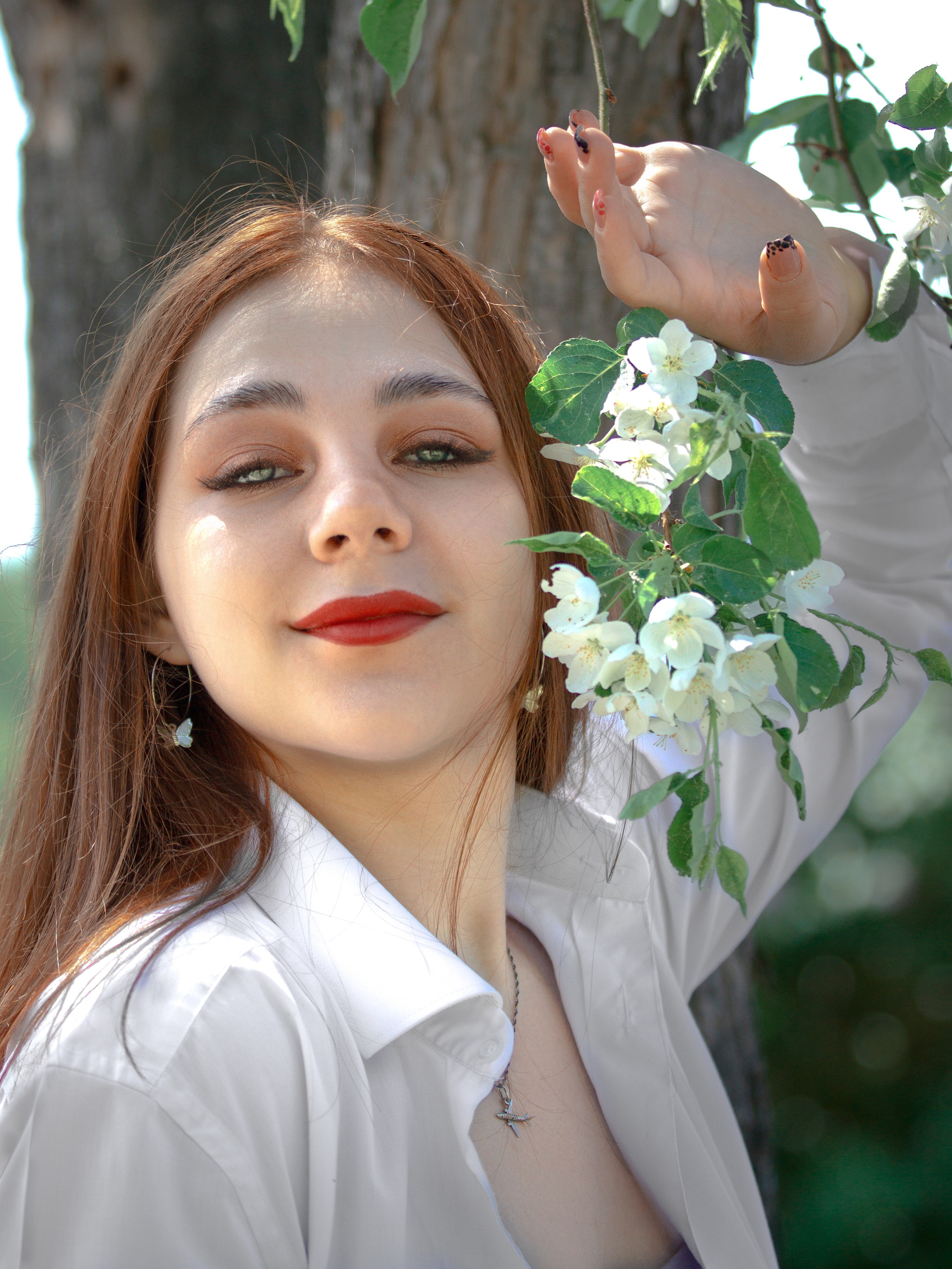 Яблони в саду. Арт-фотограф Крис Л. в Тобольске: портрет, семейные, свадьбы