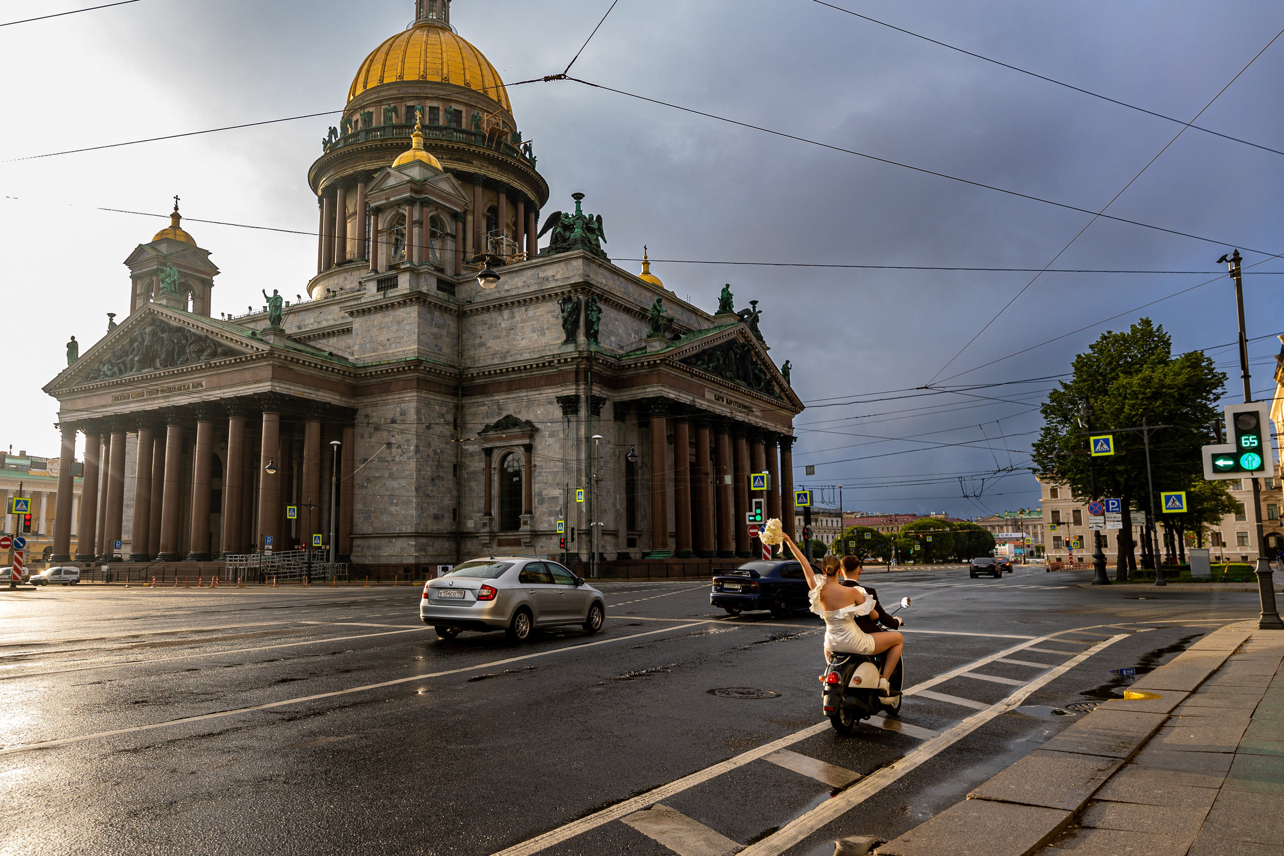 Прогулка в белые ночи. Крис и Лев. Фотограф в Санкт-Петербурге Закута Ольга