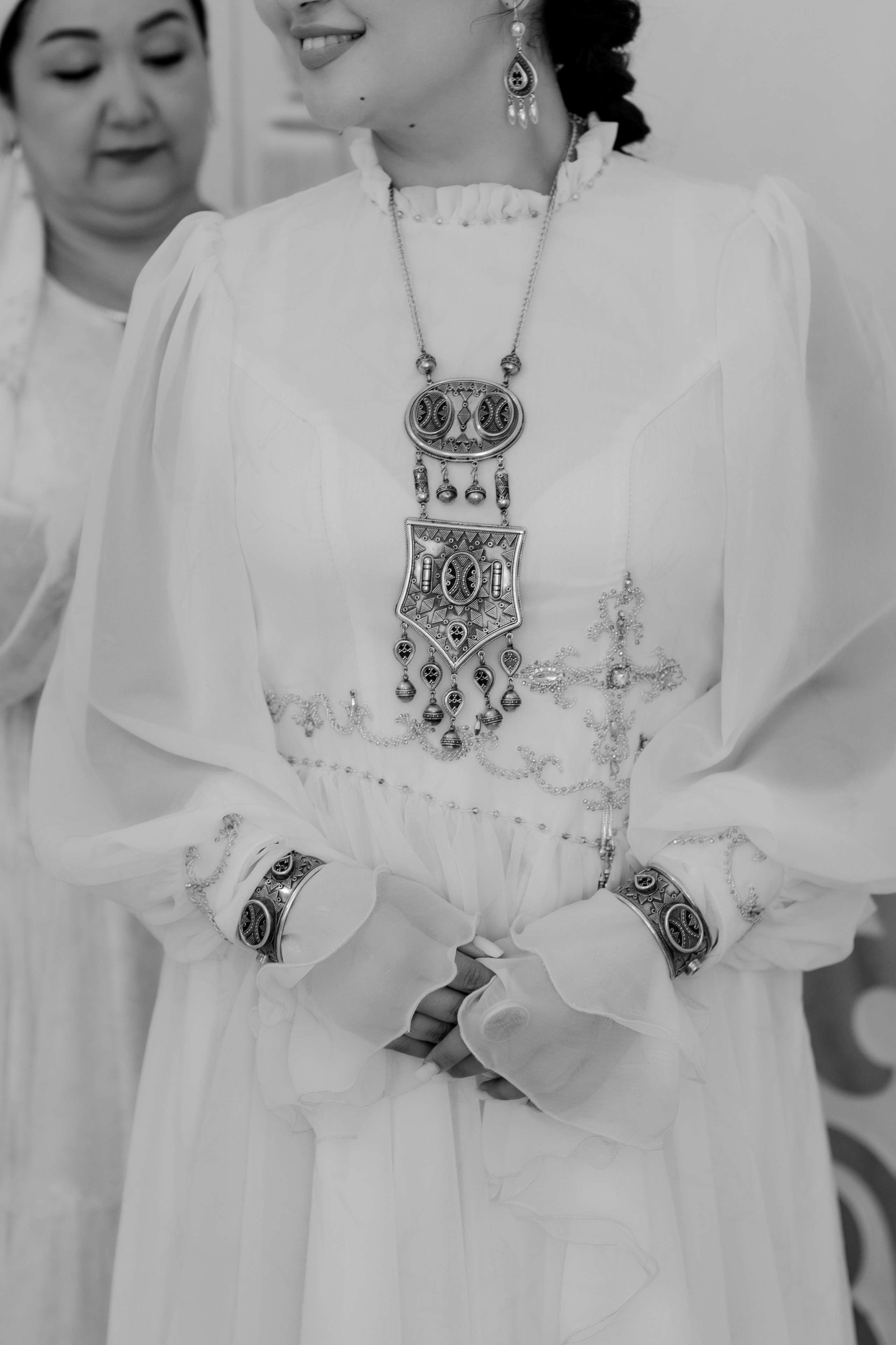 Aynur — syrğa salu. Wedding and Love story Photographer