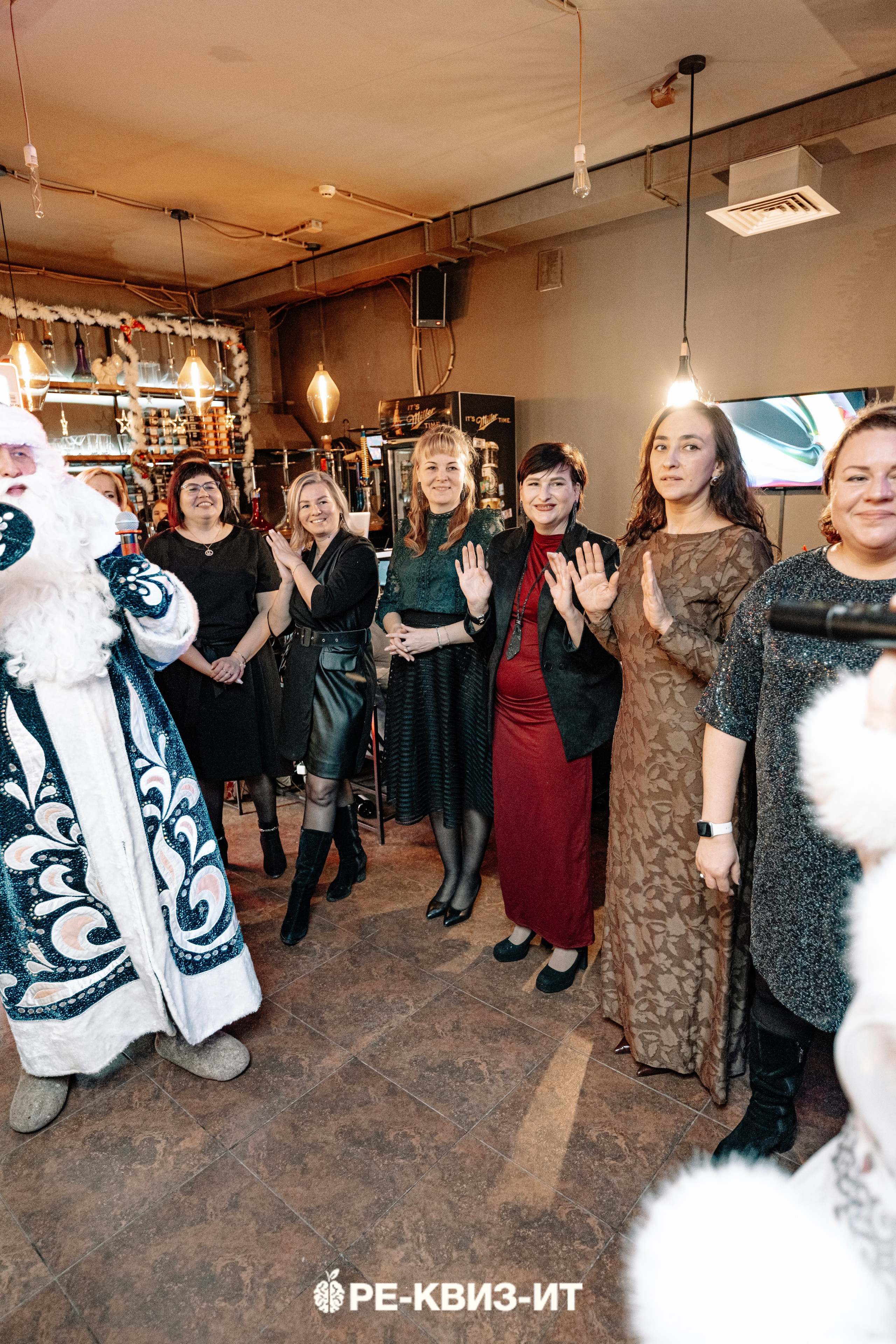 Реквизит — квиз в Зеленодольске и Волжске ZR cafe. Свадебный фотограф в Казани, и Зеленодольске Радик Мухаметов