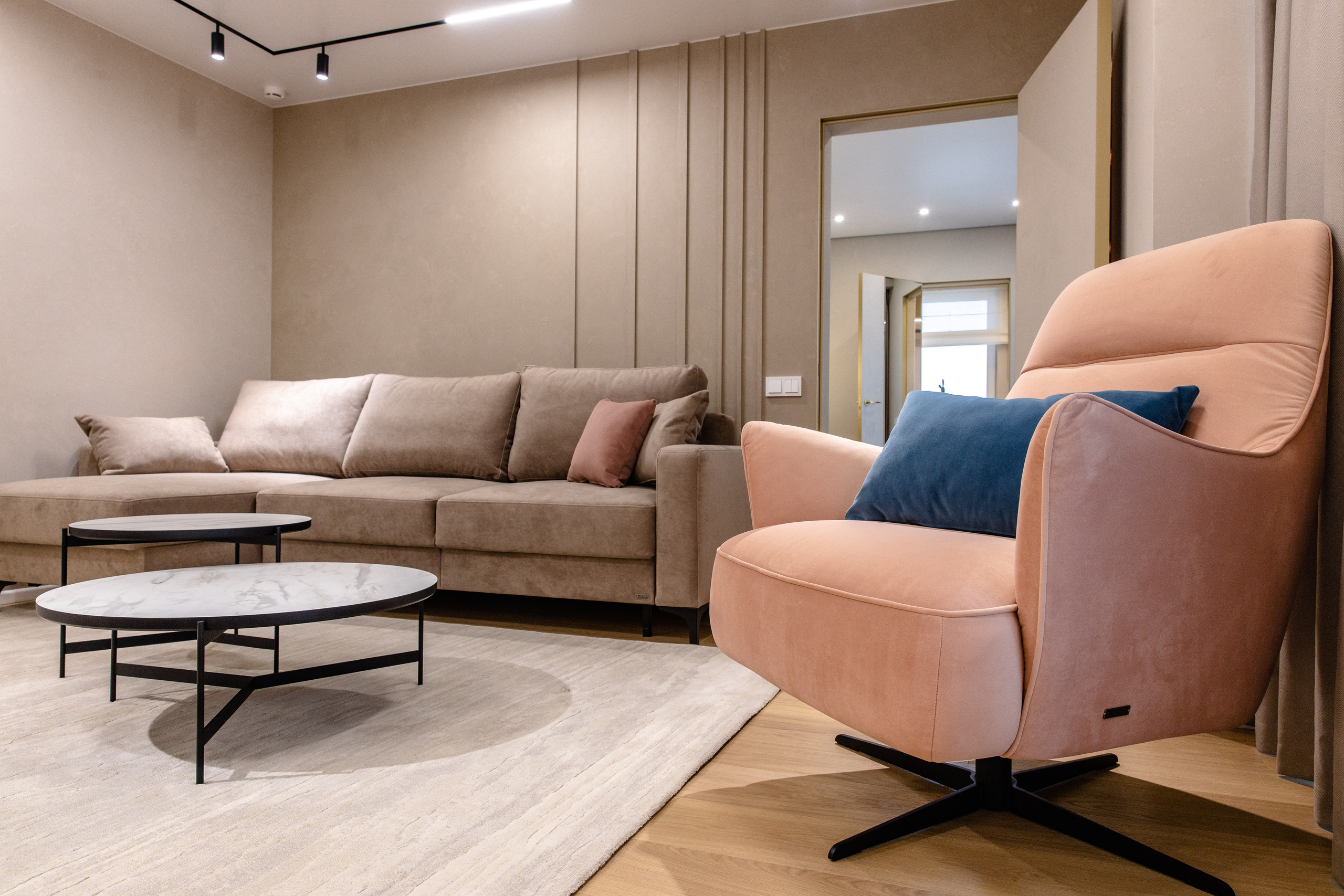 ИНТЕРЬЕРНАЯ СЪЁМКА. Аня Нагайцева фотограф в Томске, семьи, портреты, контент