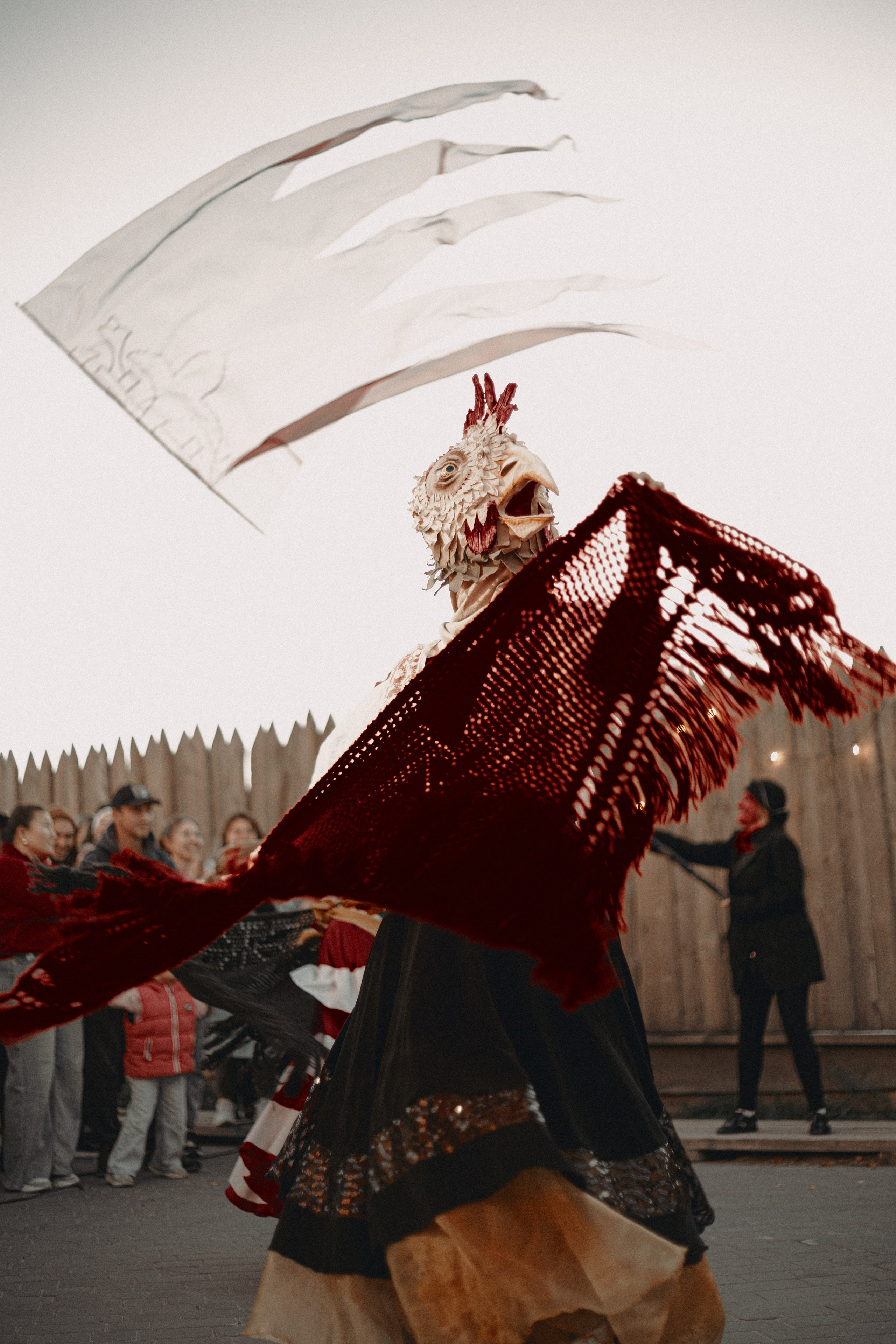 Спектакль «Куриное кабаре» от Свободного молодежного театра | Тобольск. Арт-фотограф Крис Л. в Тобольске: портрет, семейные, свадьбы