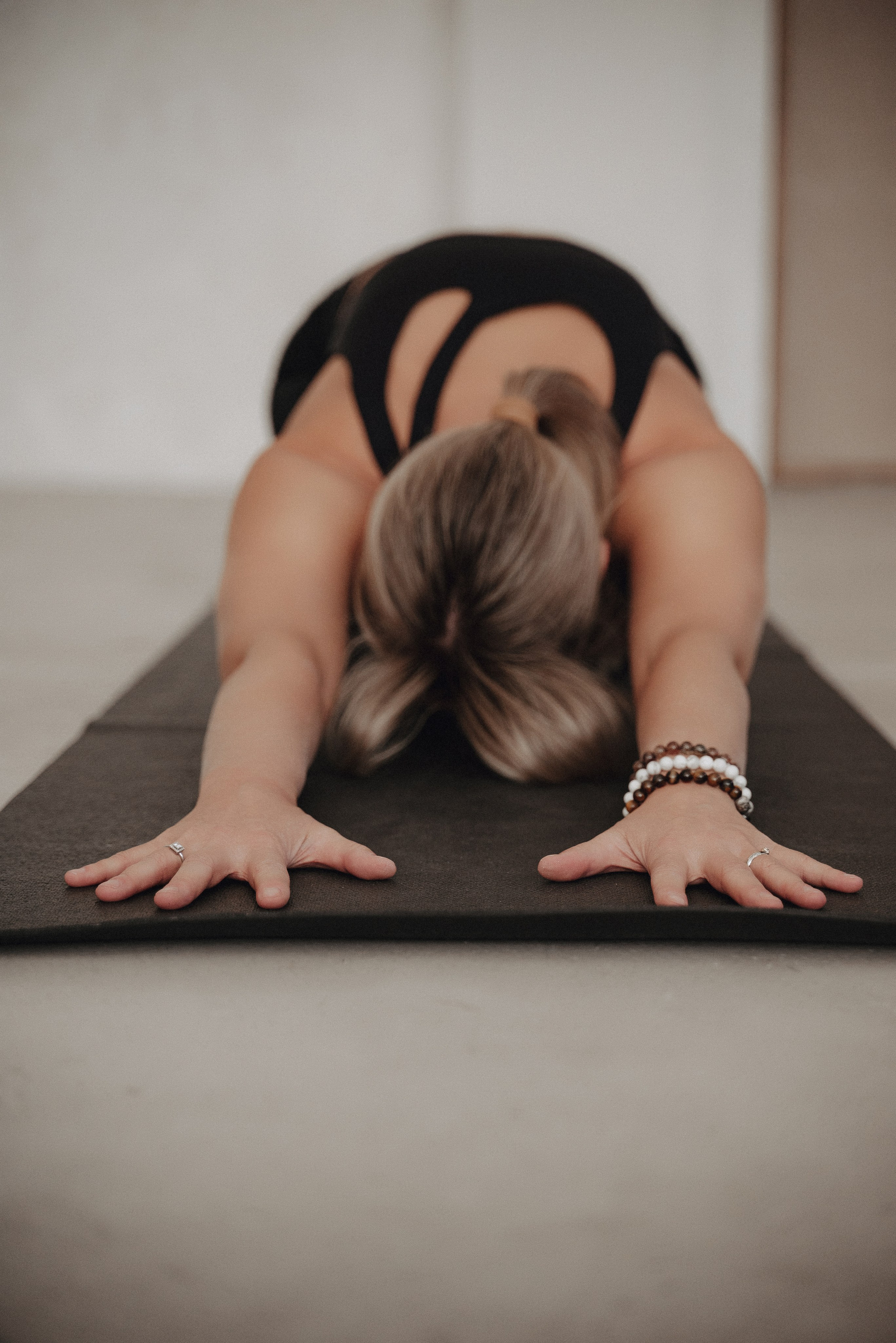 Елена Шахова, йога-тичер. Екатерина Курбанова. Женский фотограф