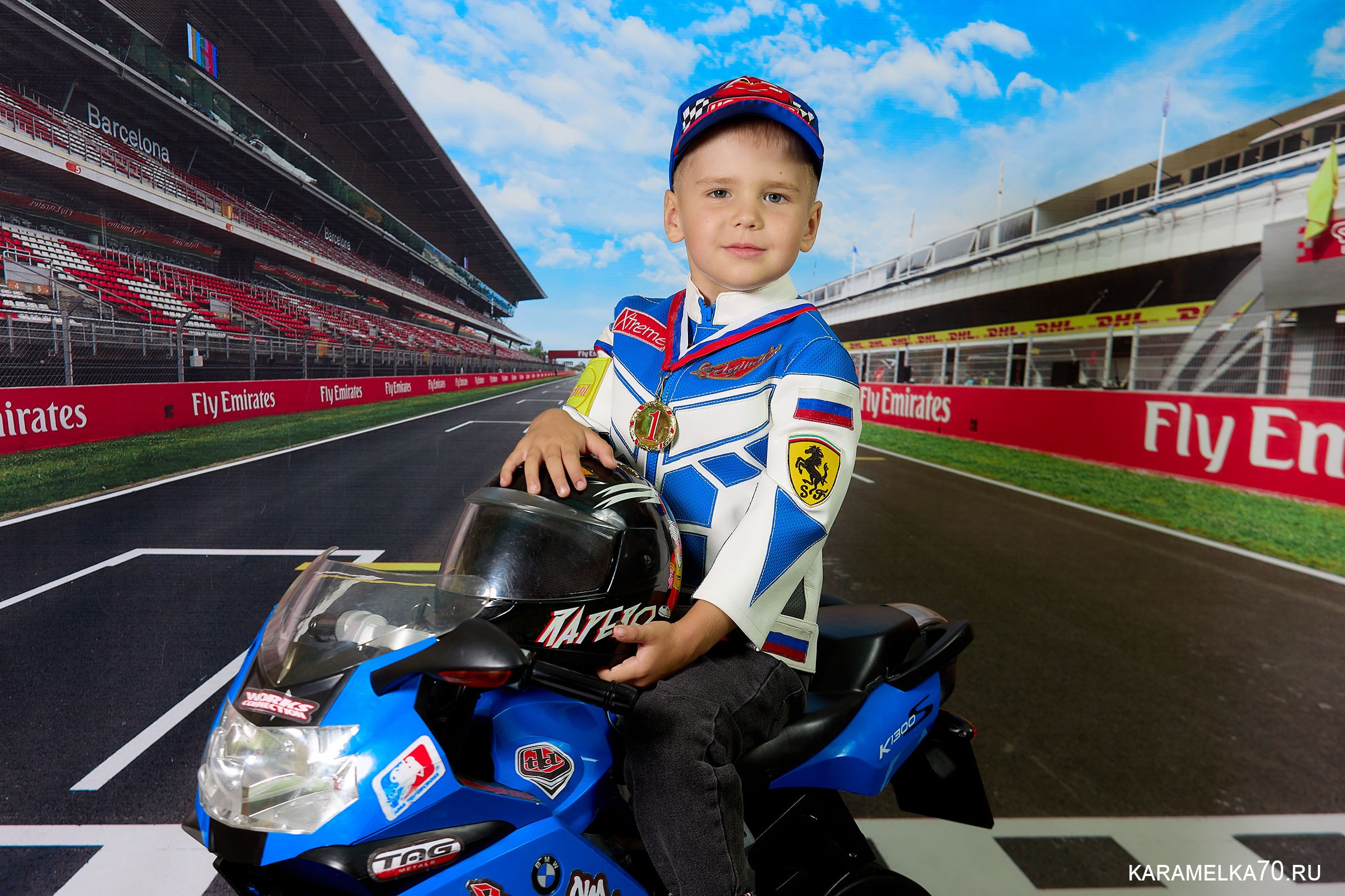 Мотогонщик. Детская выездная фотостудия