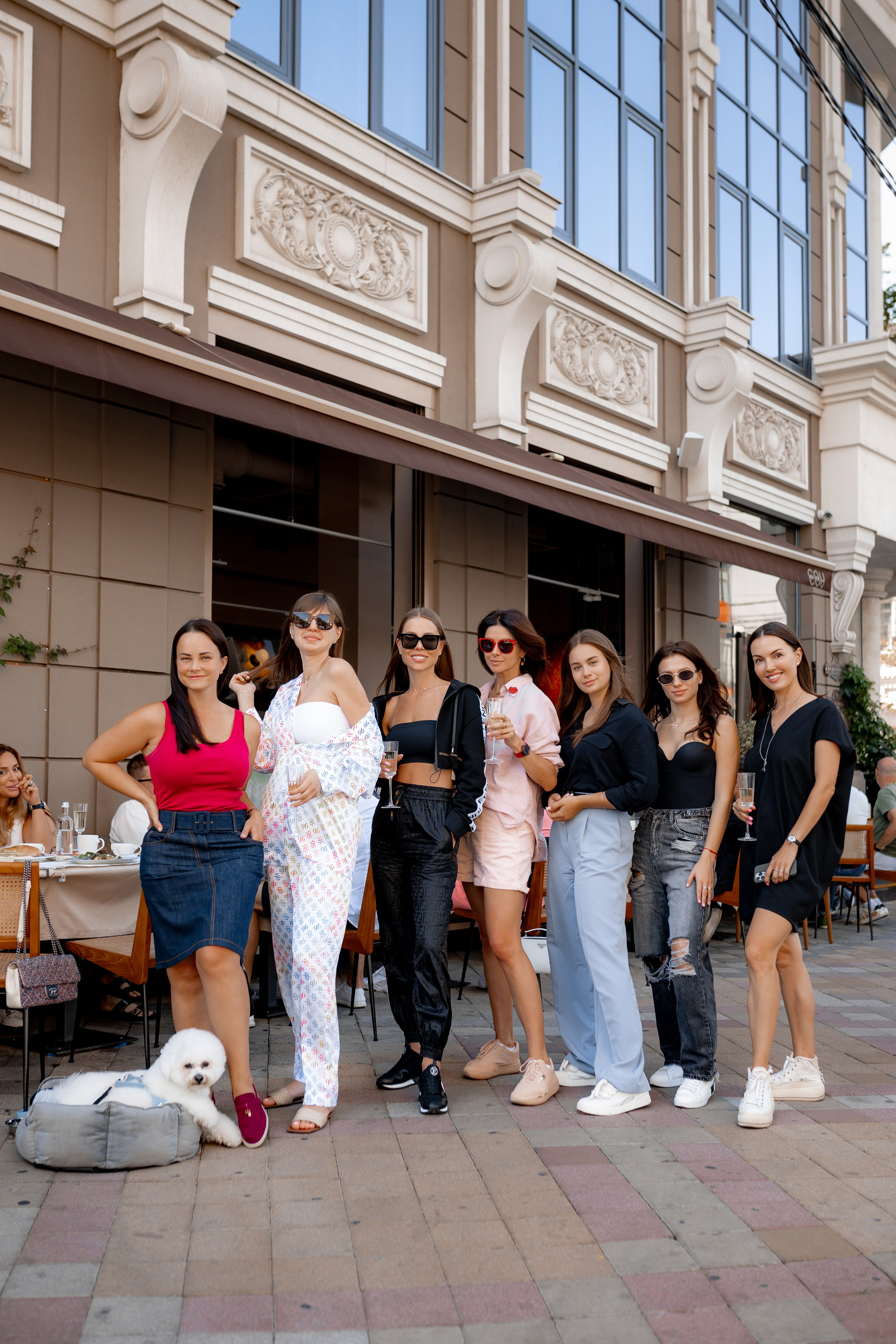 Porsche Завтрак в Cou-cou Bistro. Главная