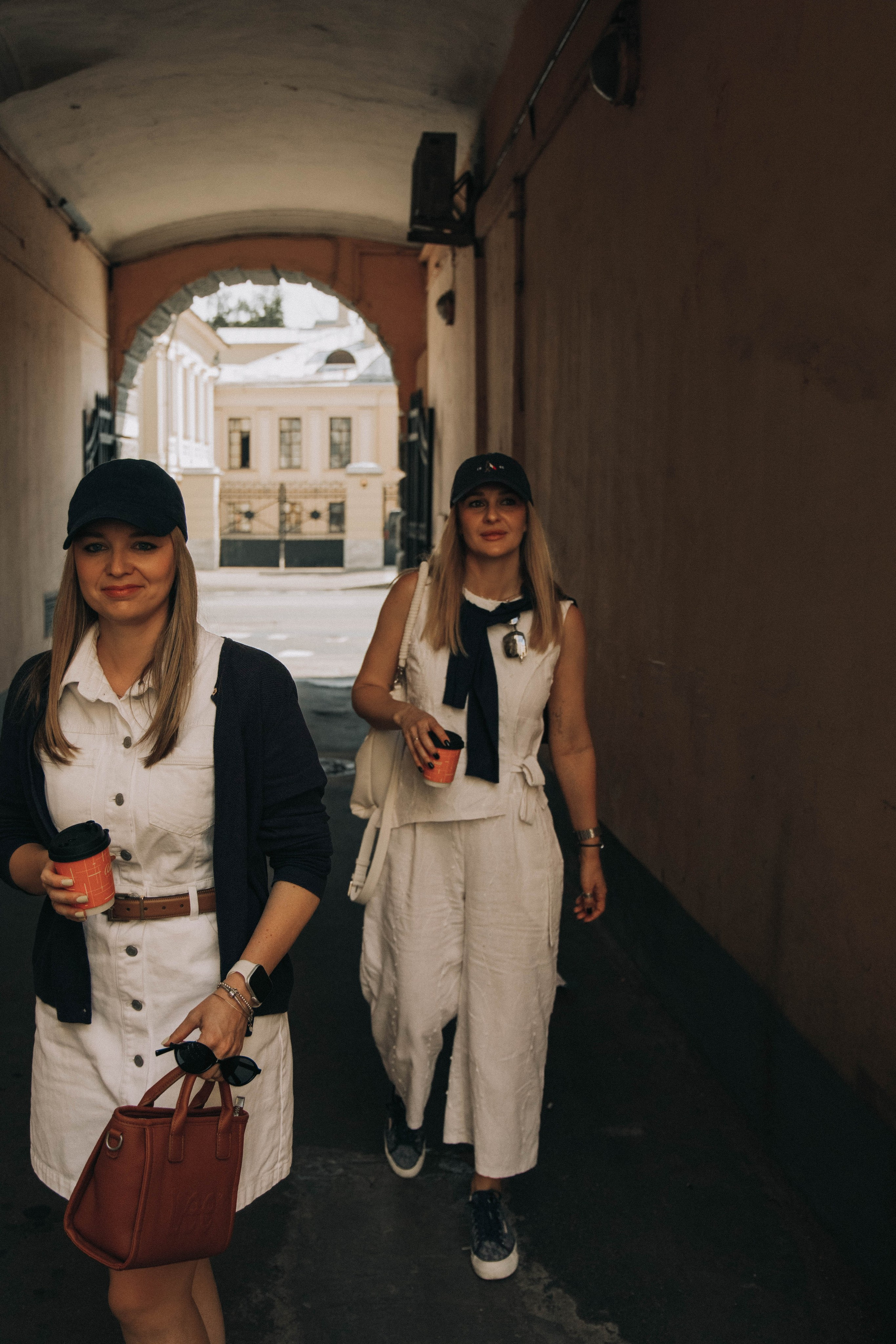 Прогулка Лиза и Марина. Фотограф lifestylе в Москве Пшеничная Анастасия