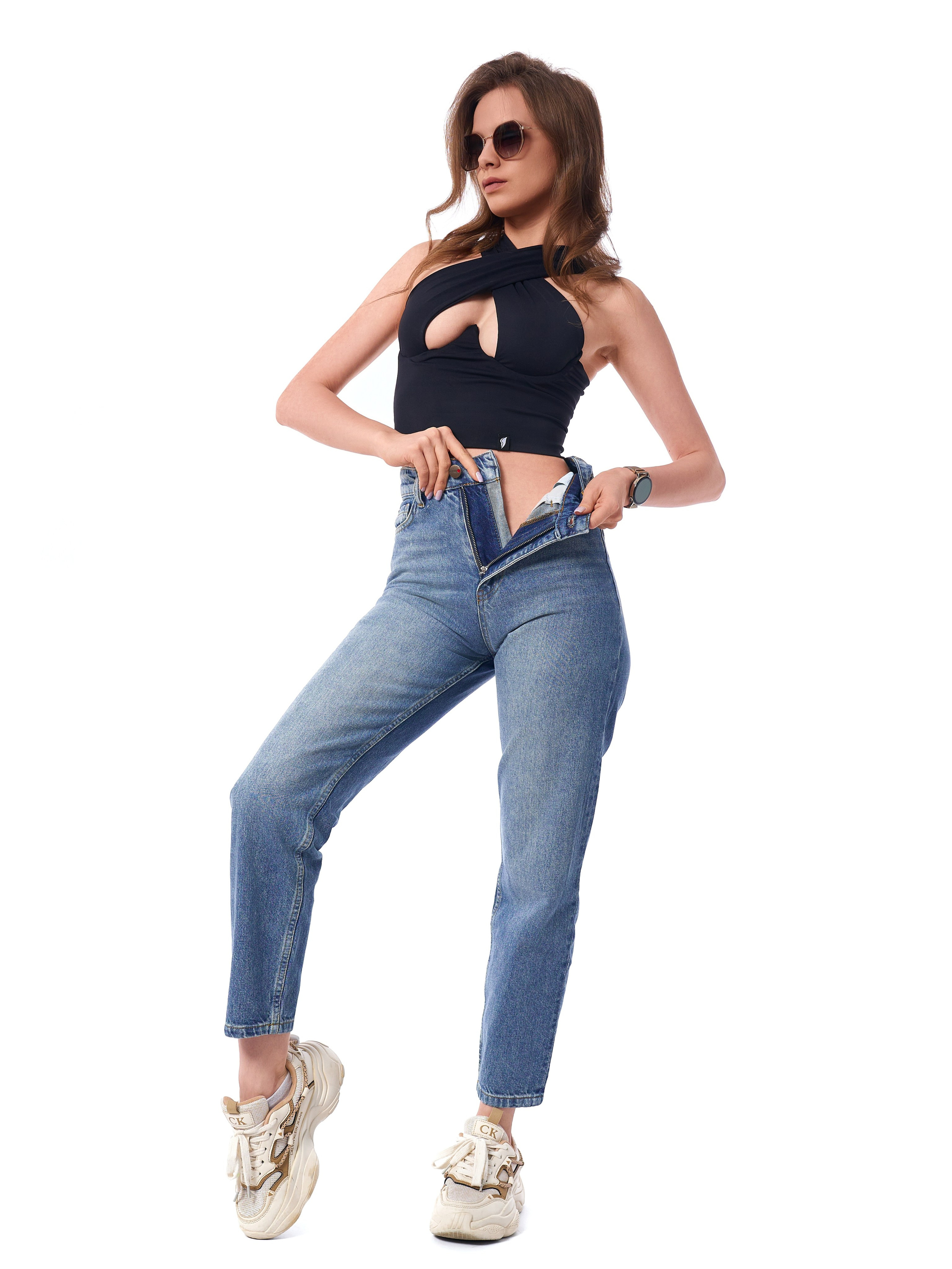 Джинсы женские. Каталожный предметный фотограф