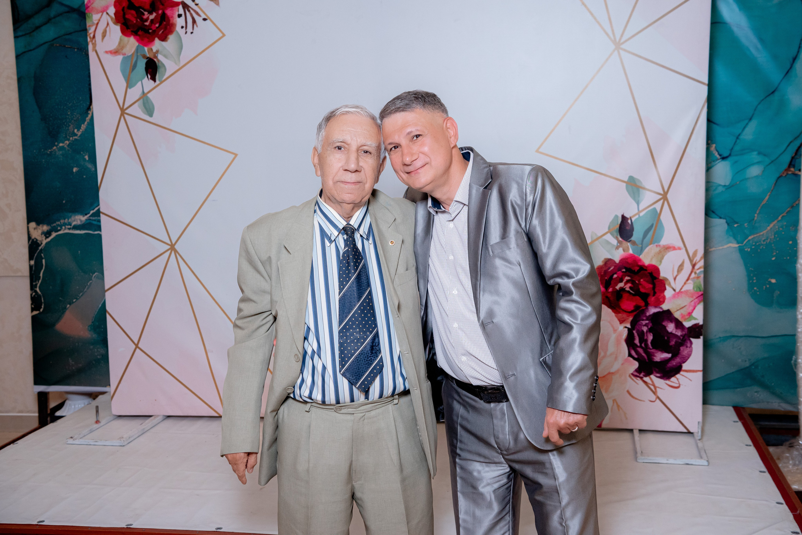 Юбилей в кафе Леопард. Фотограф в Волгограде и Волжском Александр Горбань