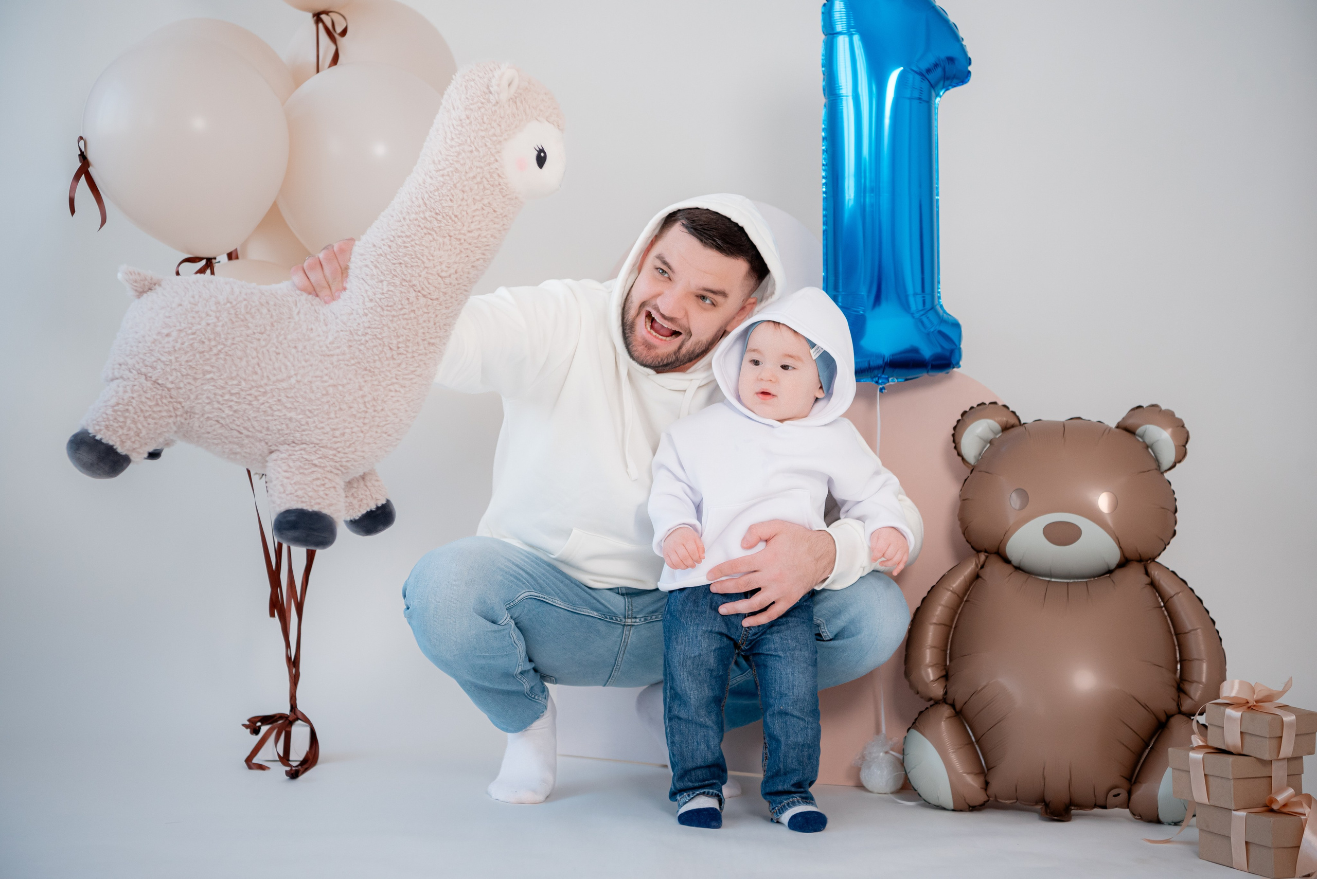 Семья в студии Скандибек. Фотограф в Волгограде и Волжском Александр Горбань