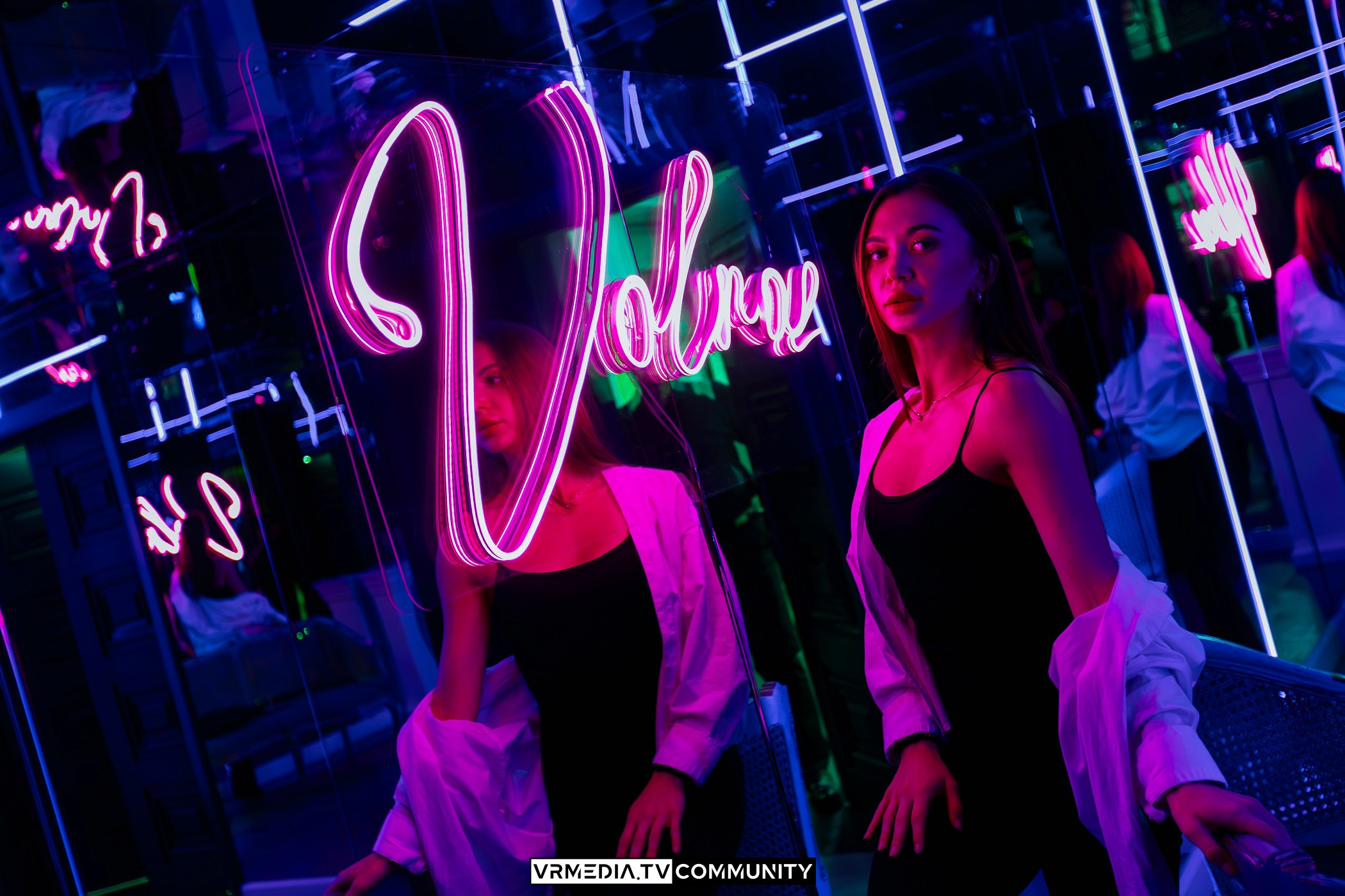 Караоке-бар «Volna»: Friends day или день дружбана