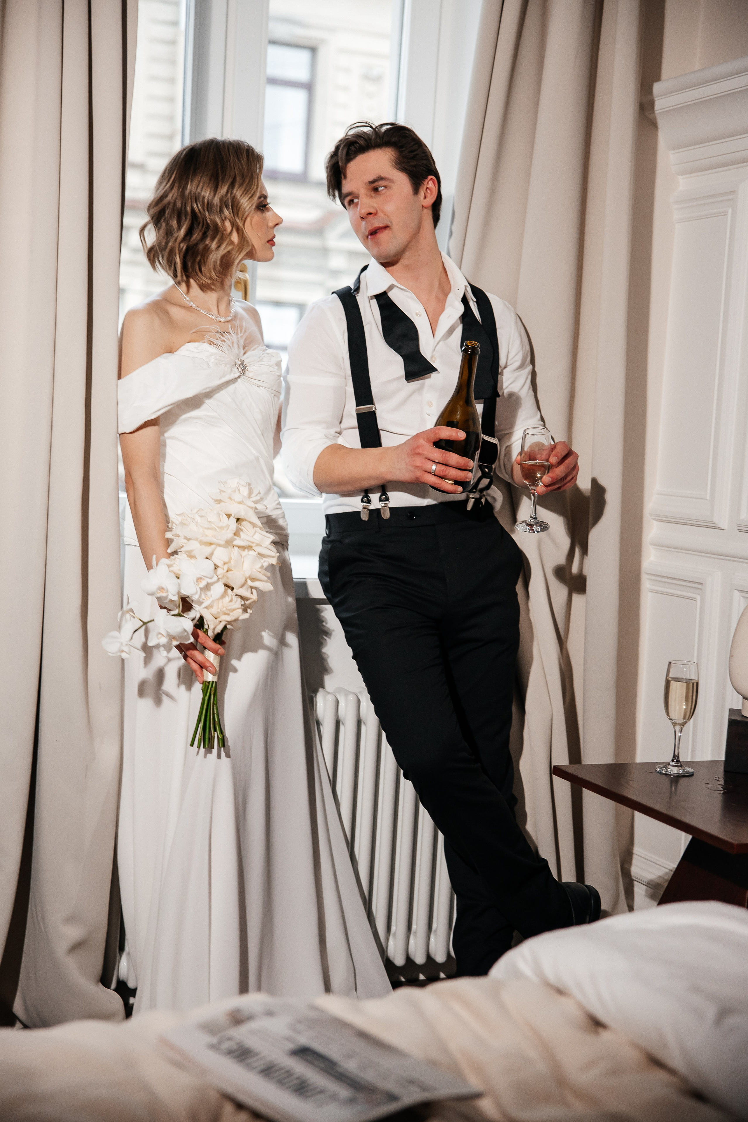 Утро жениха и невесты в отеле. Свадебный и семейный фотограф в Москве Красинская Мария