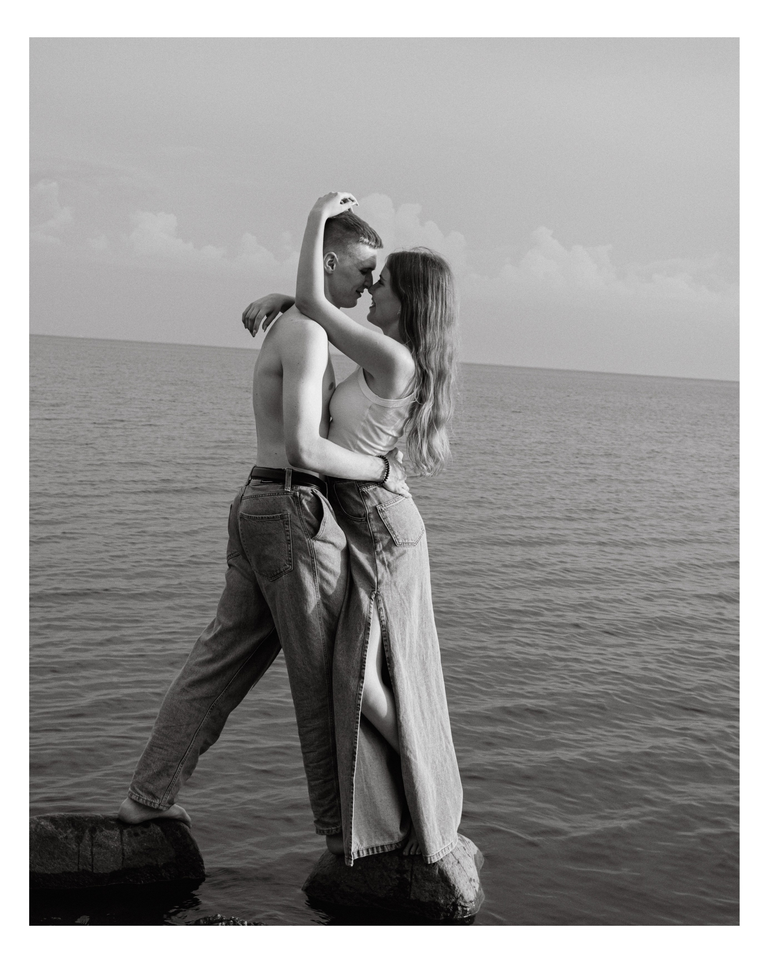 Максим и Анастасия на берегу Финского залива. Varygraphy