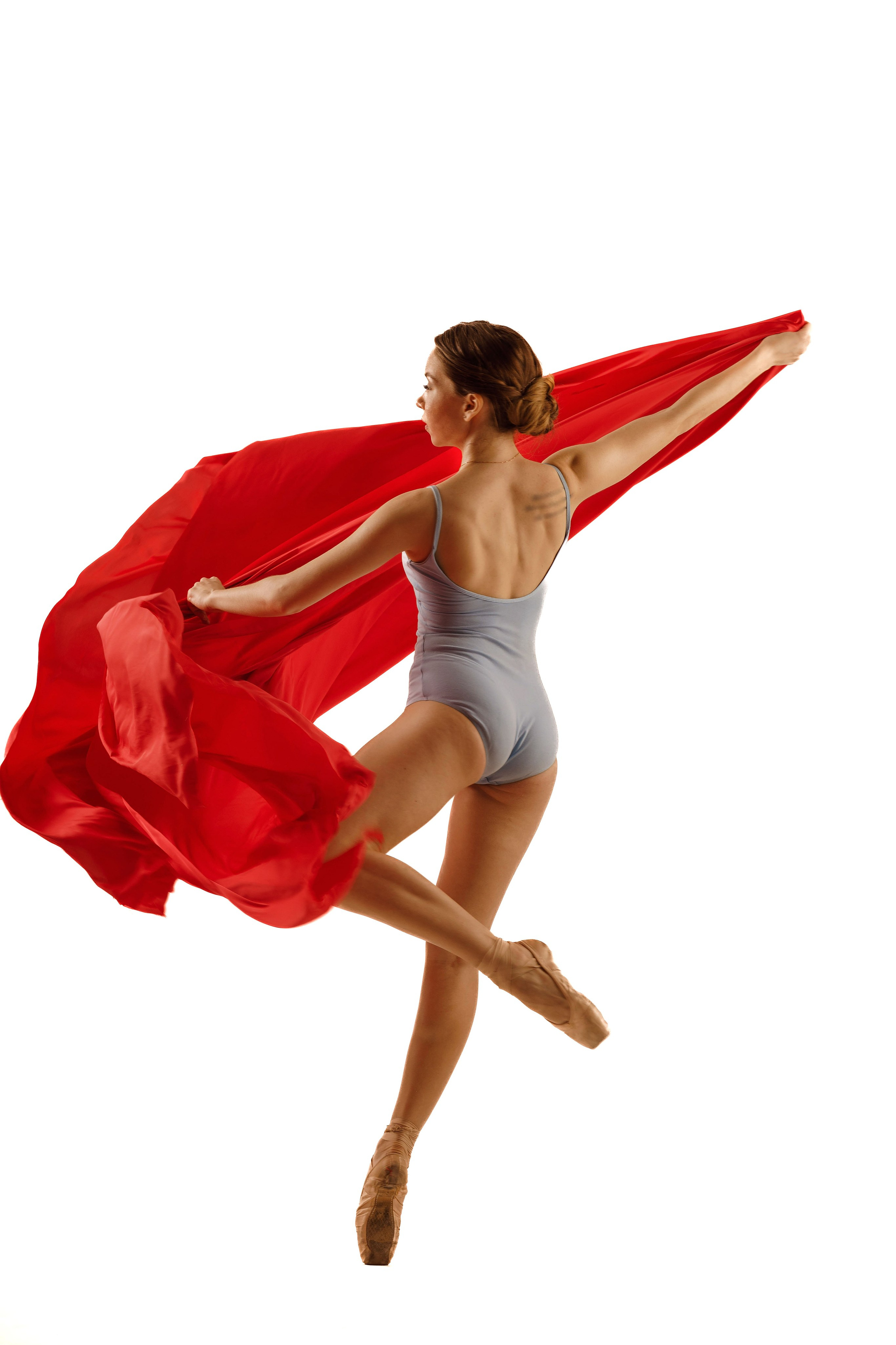 Студийная фотосессия танцовщицы Лены. Портретный и репортажный фотограф в Чебоксарах Андриян Чаркин