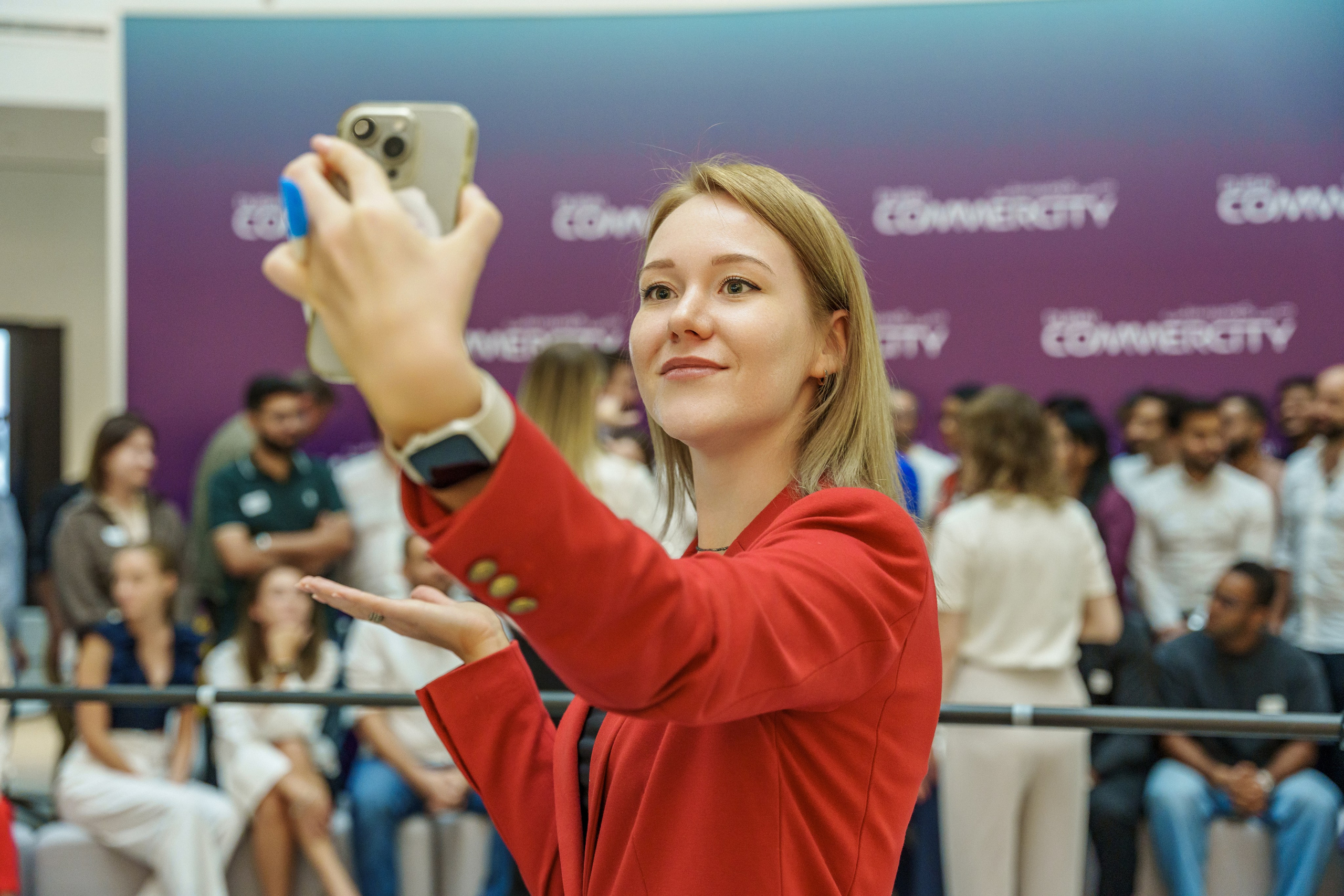 MENA E-Commerce community. Photographer Videographer Dubai