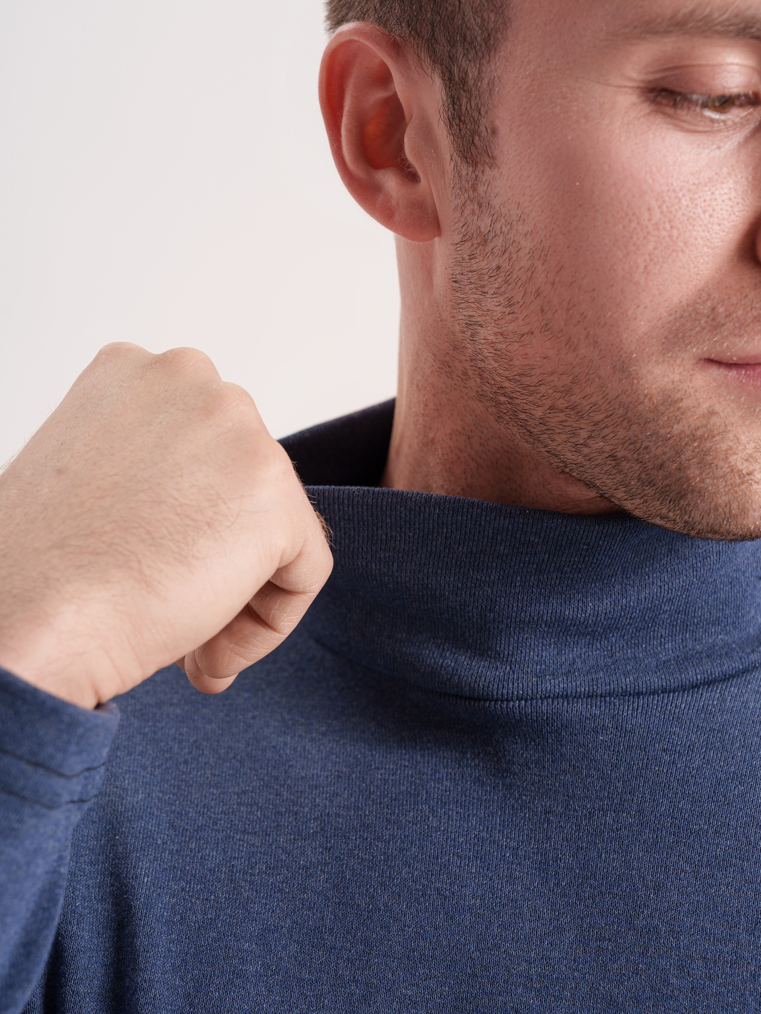 Мужские водолазки для OZON. Портретный и Контент фотограф Григорий Семенов (Grifon) в Ижевске