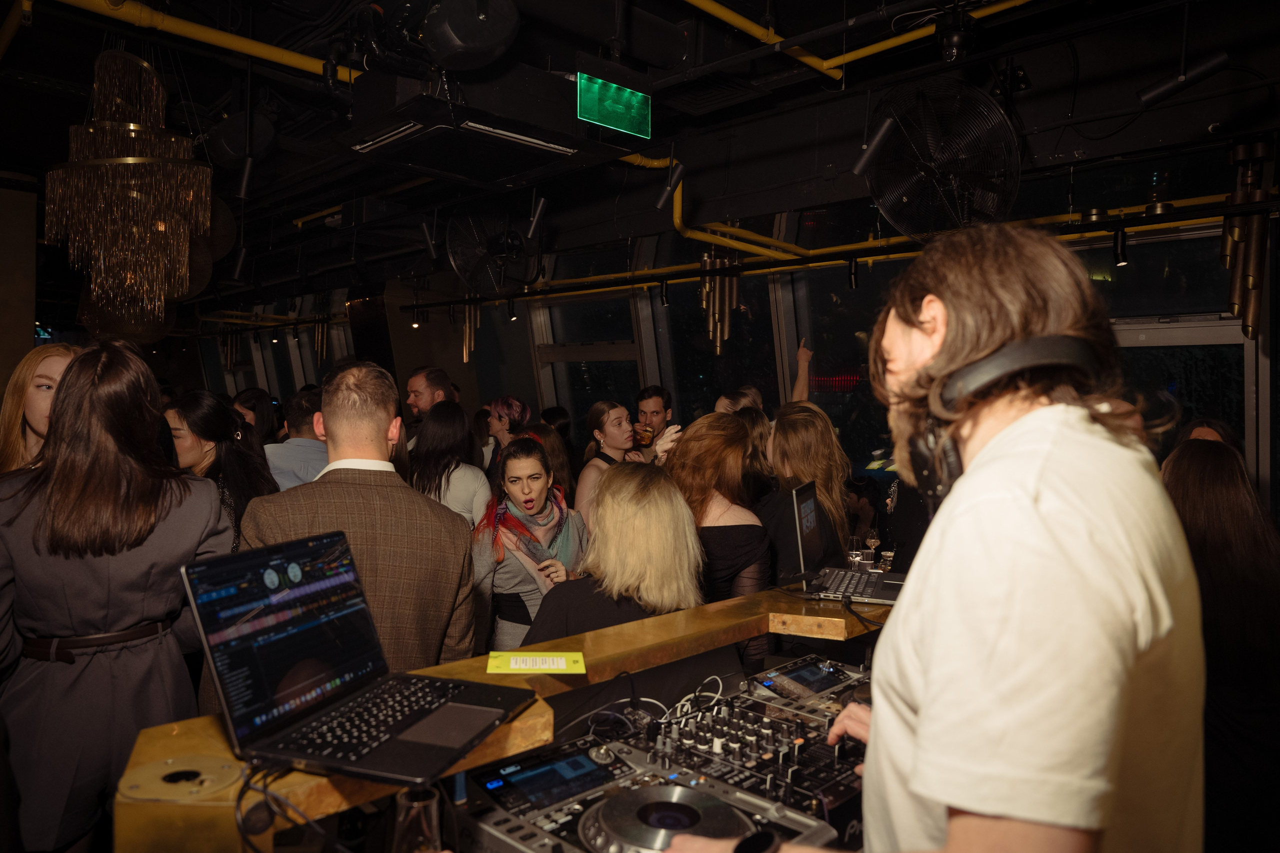 Вечеринка INSTADIUM репортажный фотограф Саша Дружинина. Репортажный фотограф в Москве Саша Дружинина