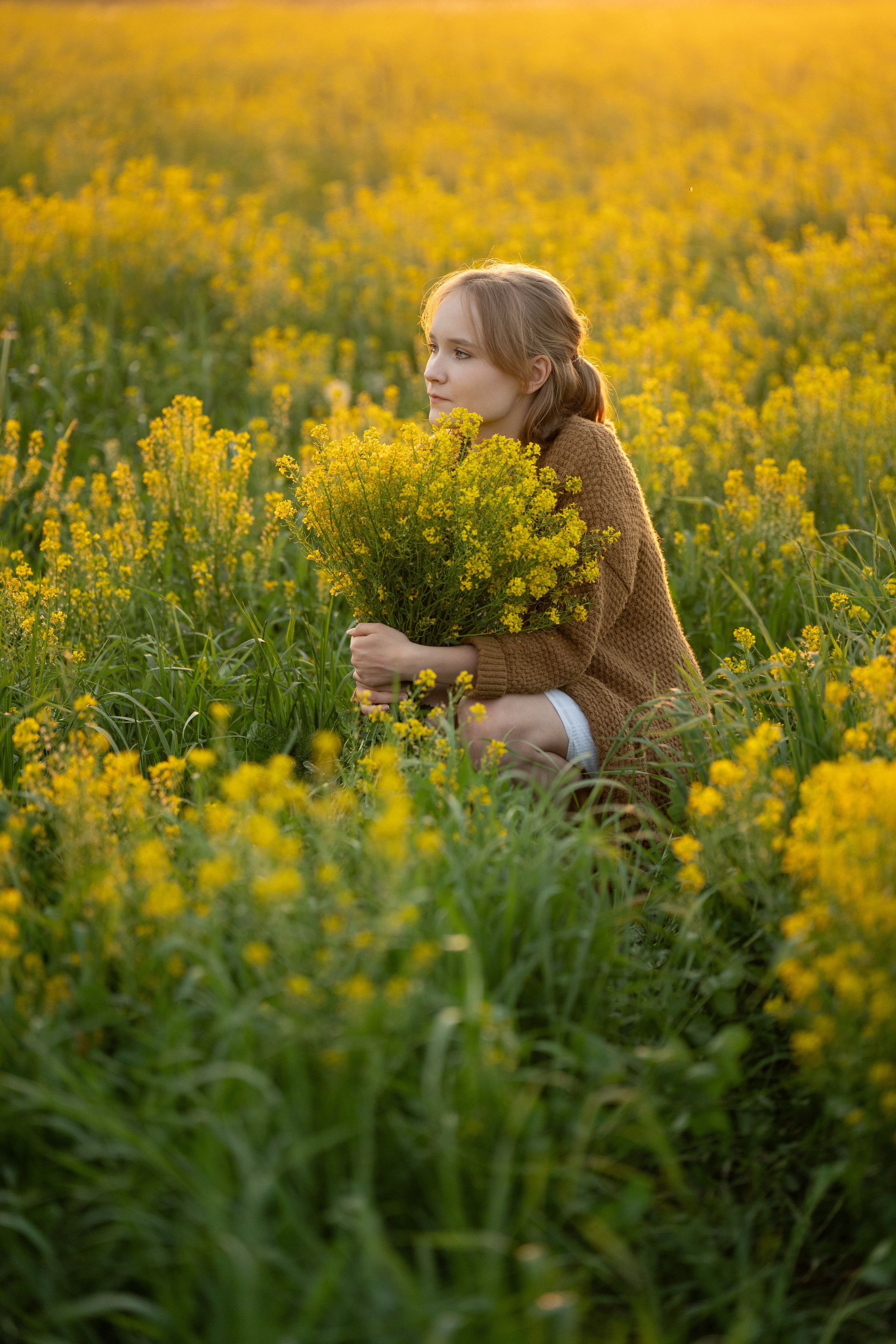 фотосессия детей летом, фотография детей фотосессия, сделать фотографию ребенка, детская фотосессия ребенка, фотосессия с ребенком, фотосессия в цвету, фотосессия с цветами, фотосессия в поле, фотосессия на закате, девичья фотосессия, детский портрет