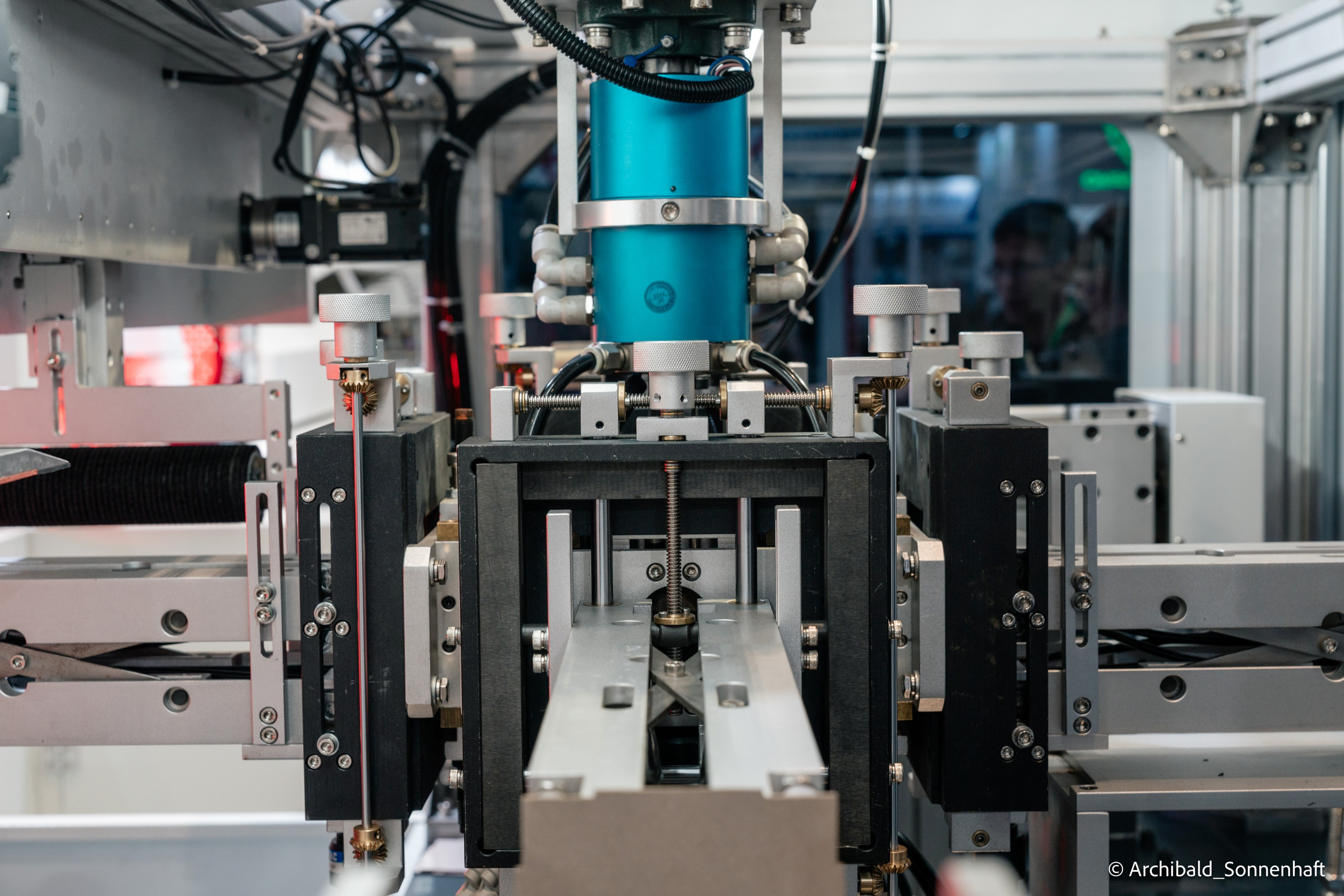 Week trip to GZ. Photographer in Guangzhou, China. Archibald Sonnenhaft