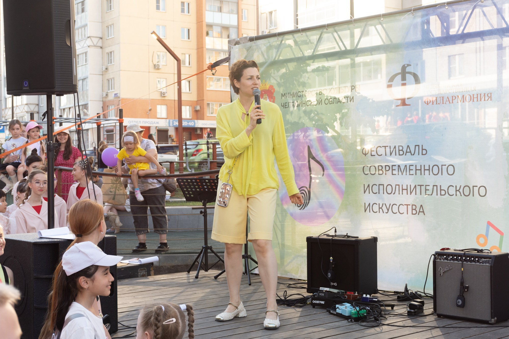 Фестиваль современного исполнительского искусства (Сквер Академ Риверсайд). Фотограф Максим Буряк