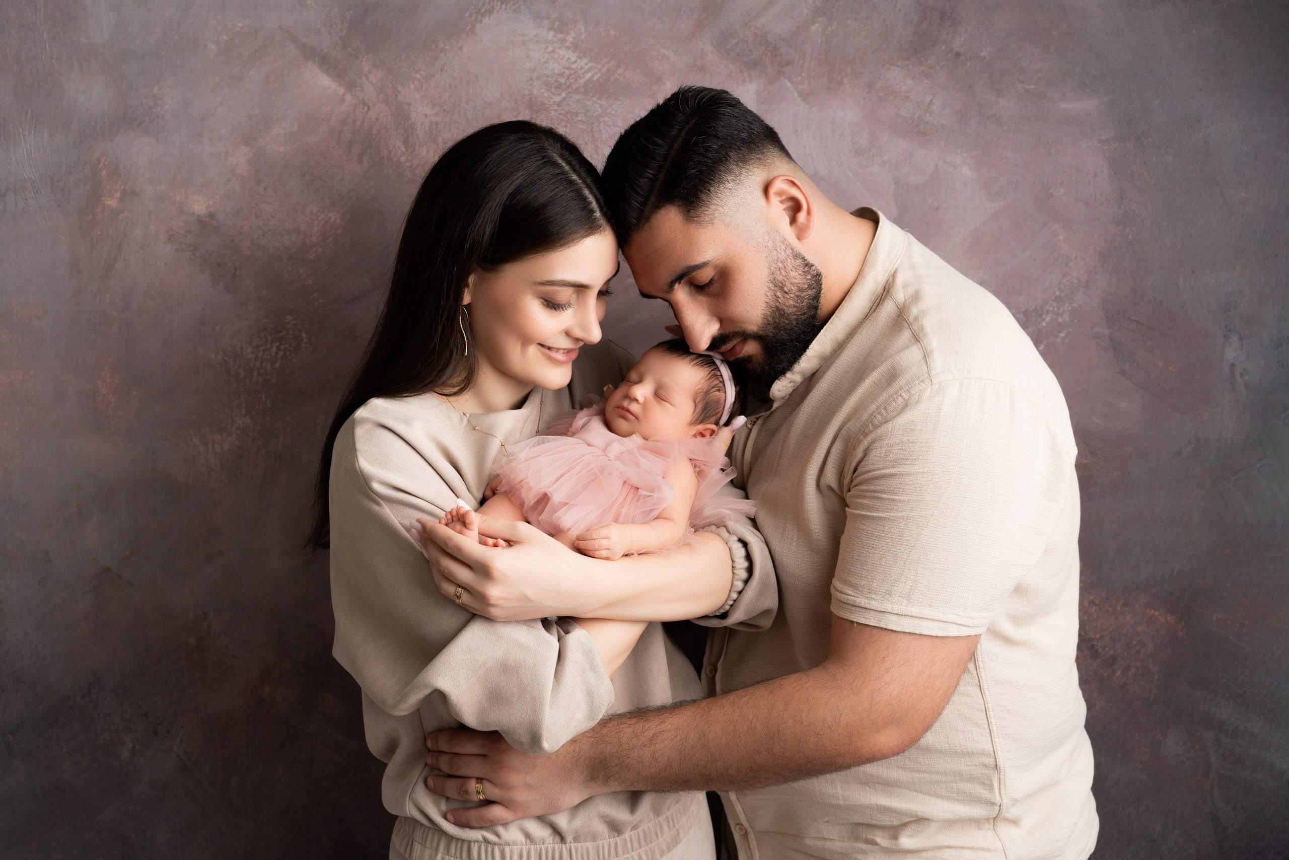 Семейные фотосессии с новорожденными | Трогательные кадры малышей и их близких в Москве и МО. Фотосессия новорожденных в Москве и Московской области | Профессиональный фотограф newborn — Татьяна Иванова