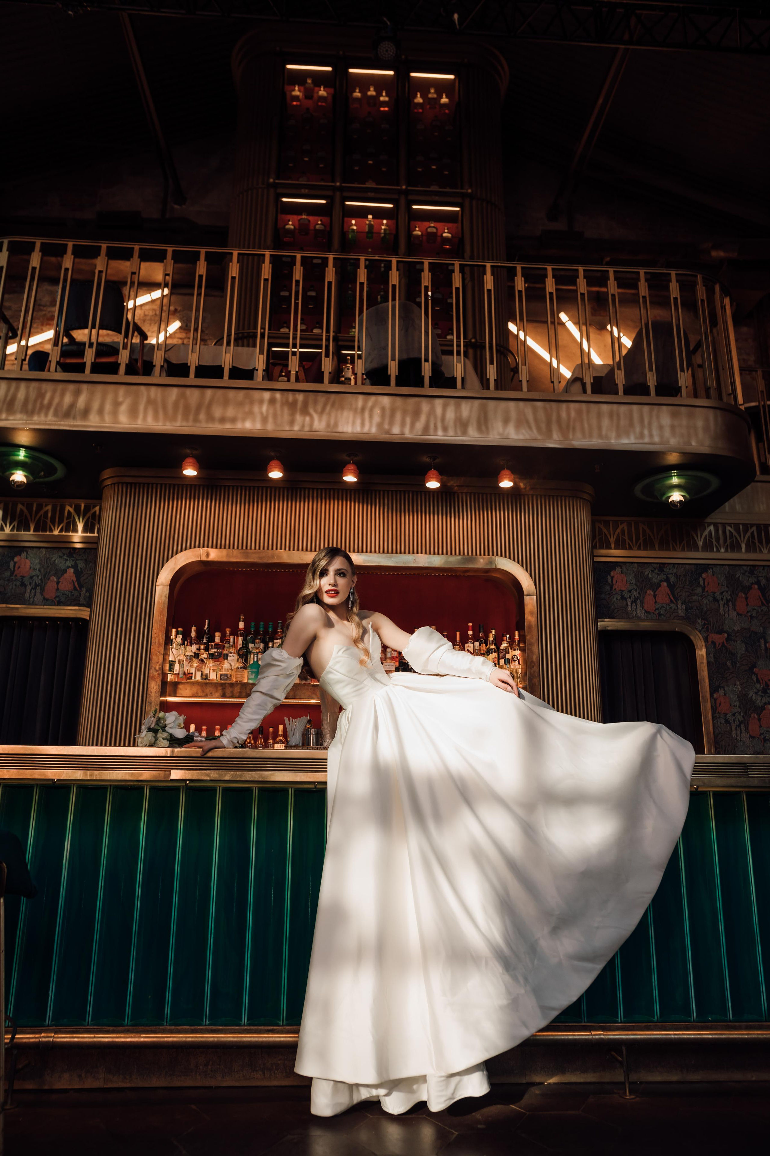 Настя и Ян. Бар Котельная. Свадебный и семейный фотограф в Москве Евгения Лисина