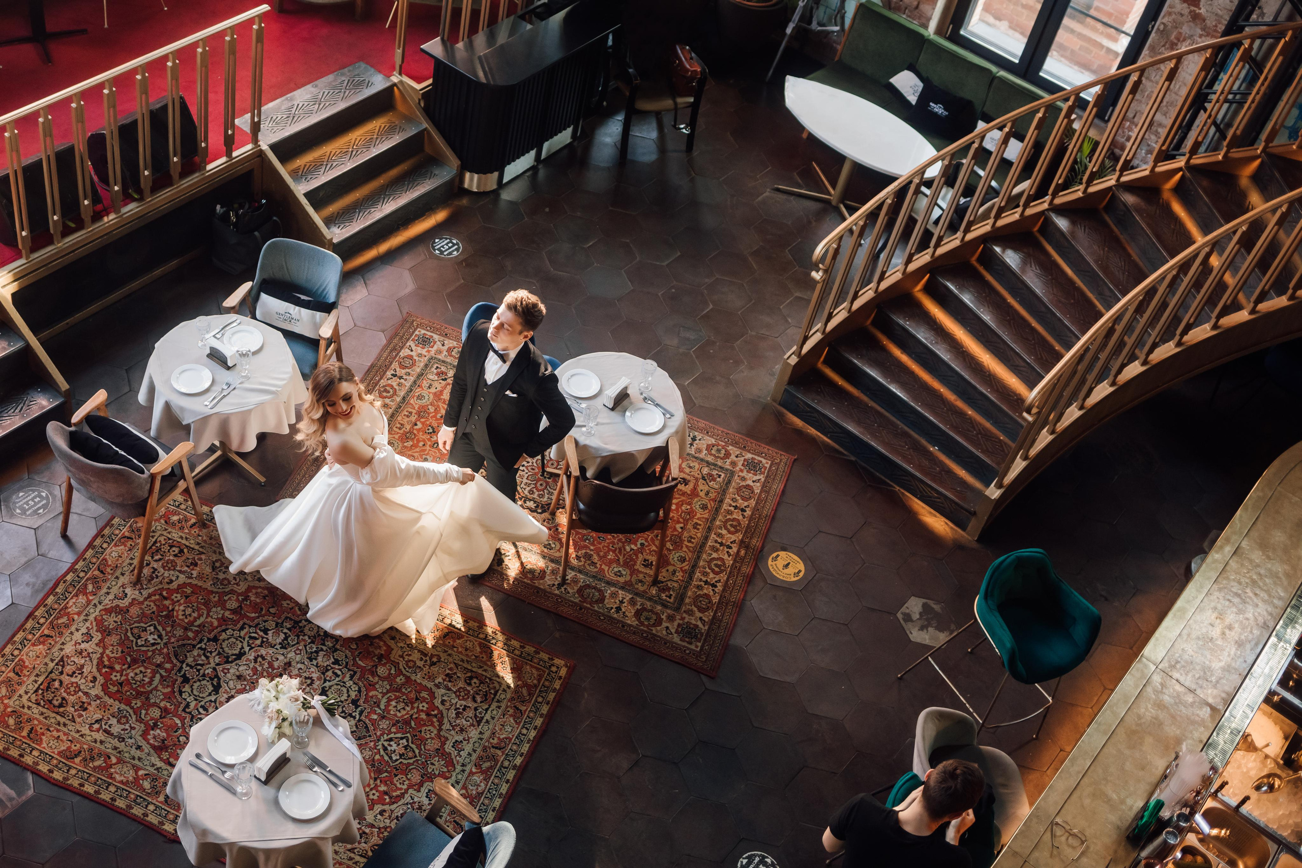 Настя и Ян. Бар Котельная. Свадебный и семейный фотограф в Москве Евгения Лисина