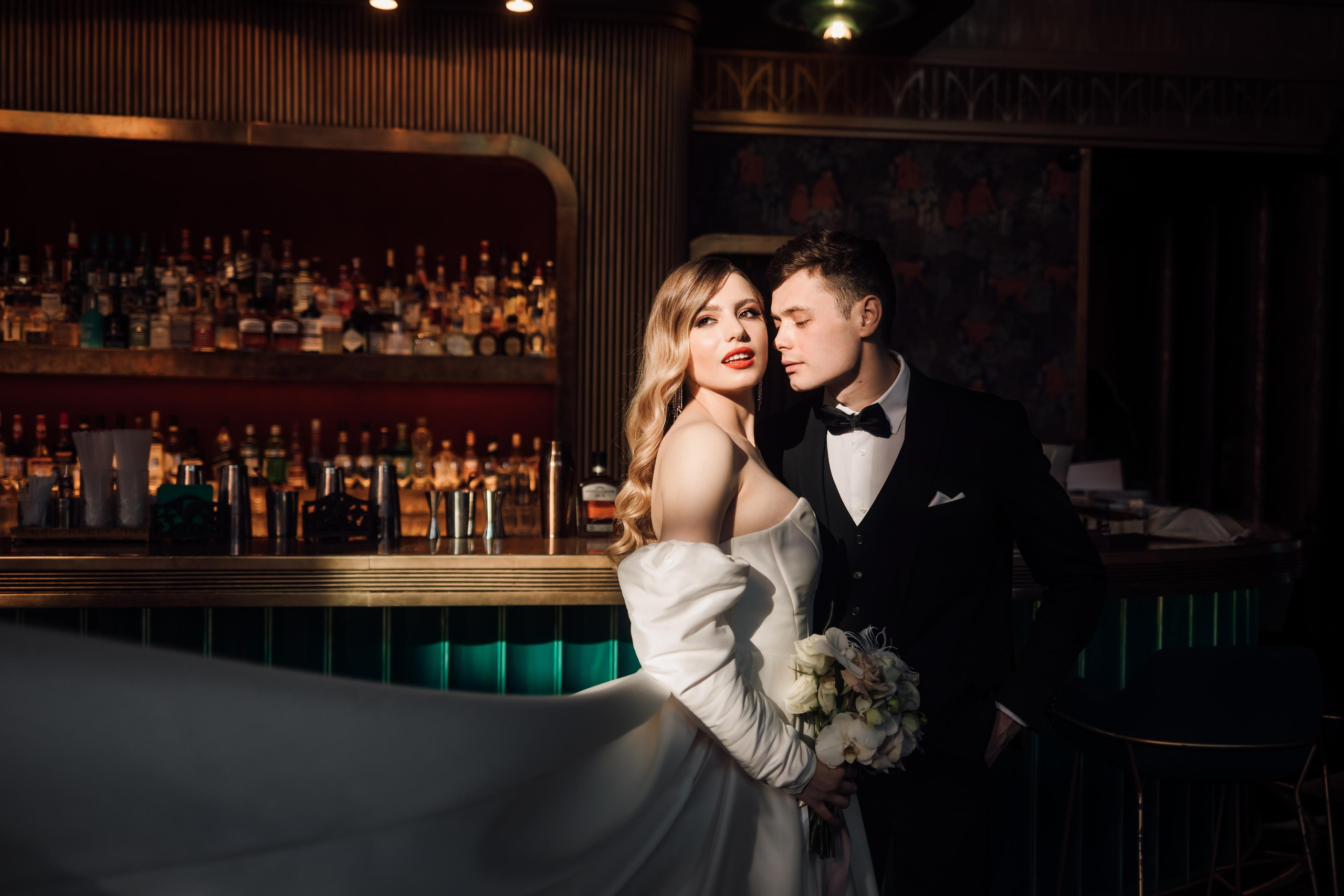 Настя и Ян. Бар Котельная. Свадебный и семейный фотограф в Москве Евгения Лисина