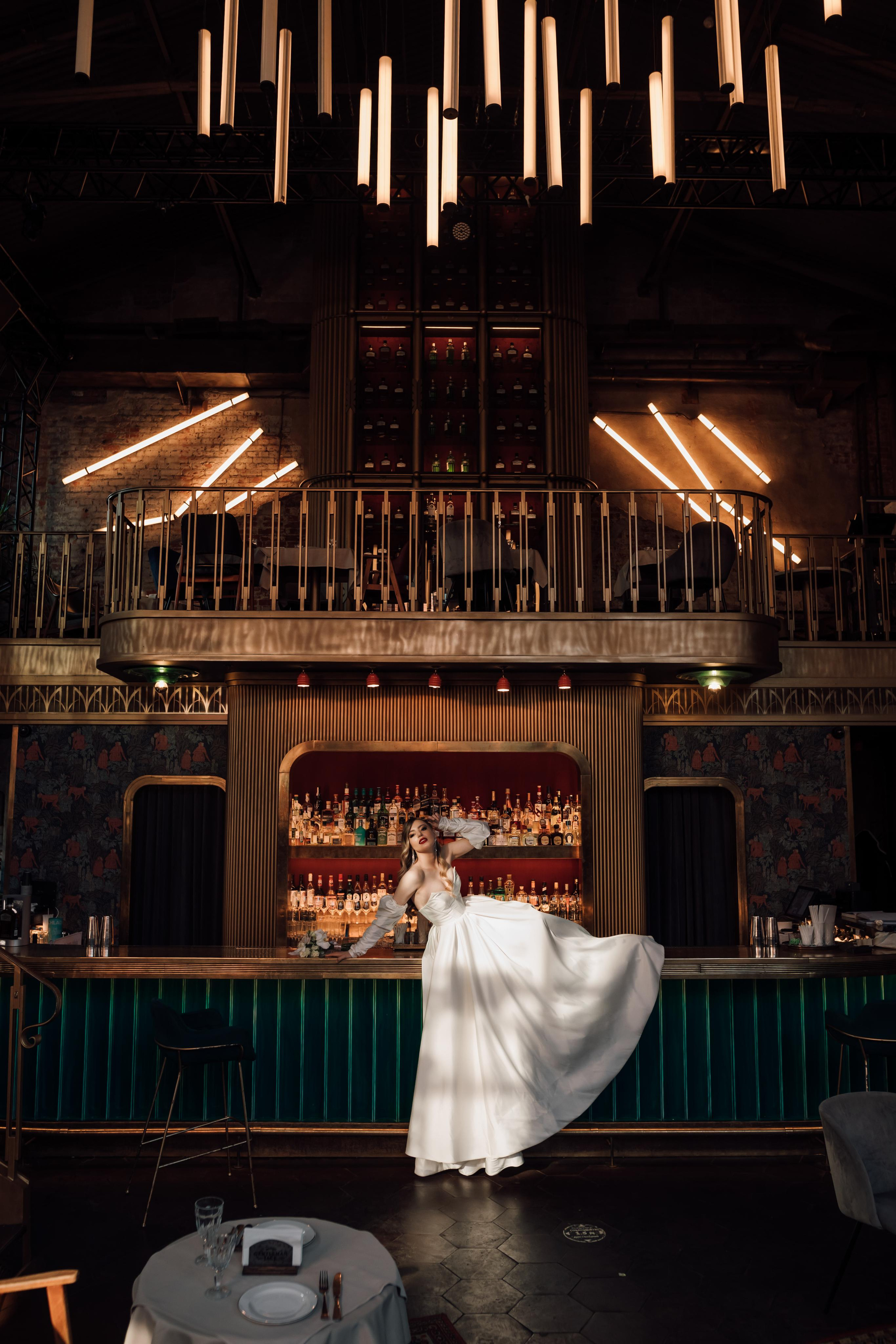 Настя и Ян. Бар Котельная. Свадебный и семейный фотограф в Москве Евгения Лисина