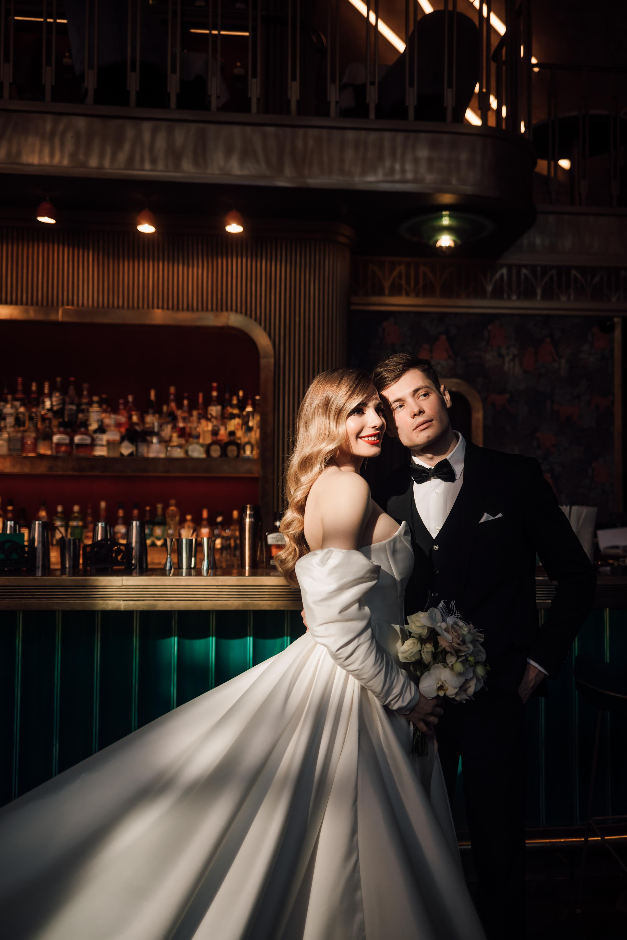 Настя и Ян. Бар Котельная. Свадебный и семейный фотограф в Москве Евгения Лисина