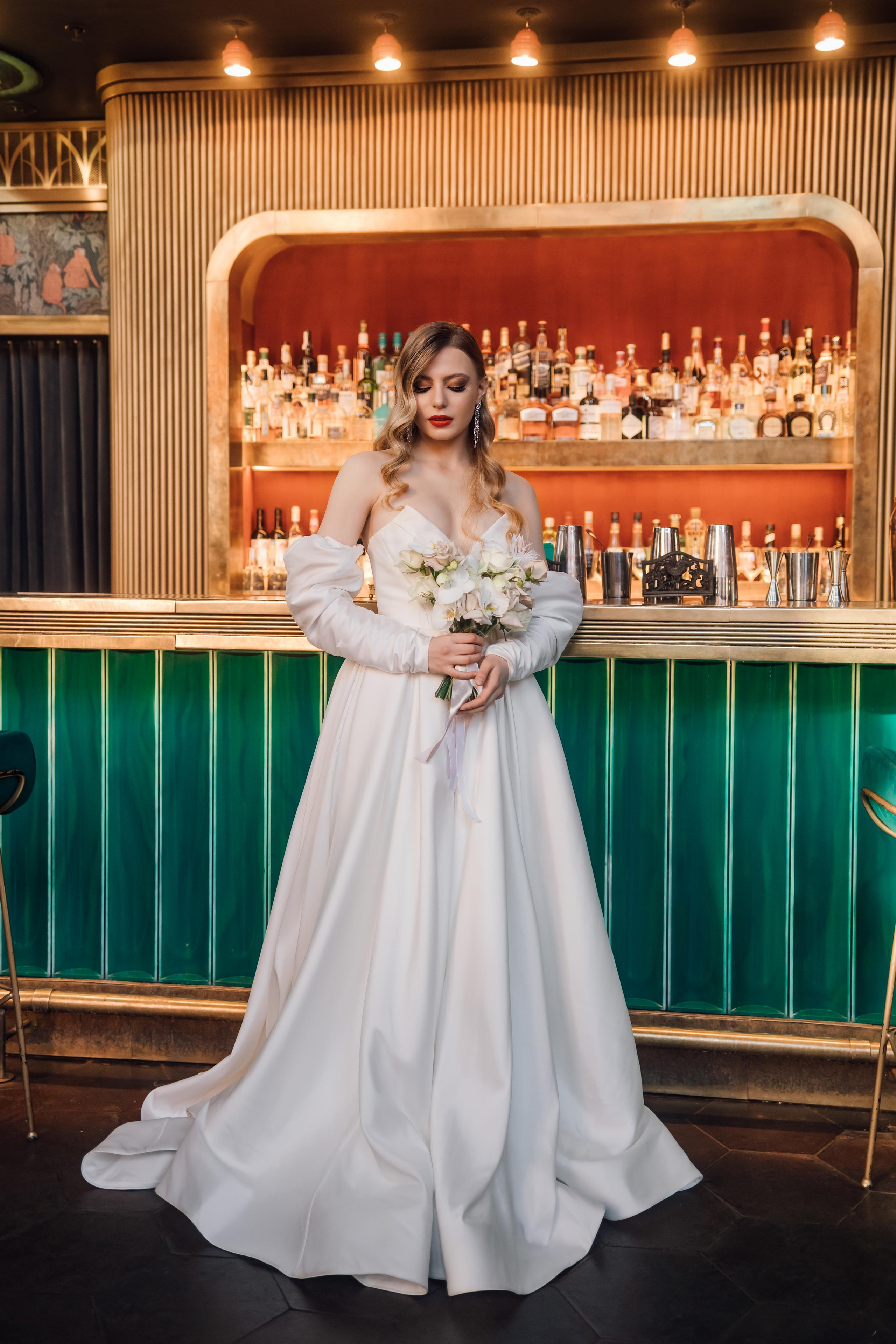 Настя и Ян. Бар Котельная. Свадебный и семейный фотограф в Москве Евгения Лисина