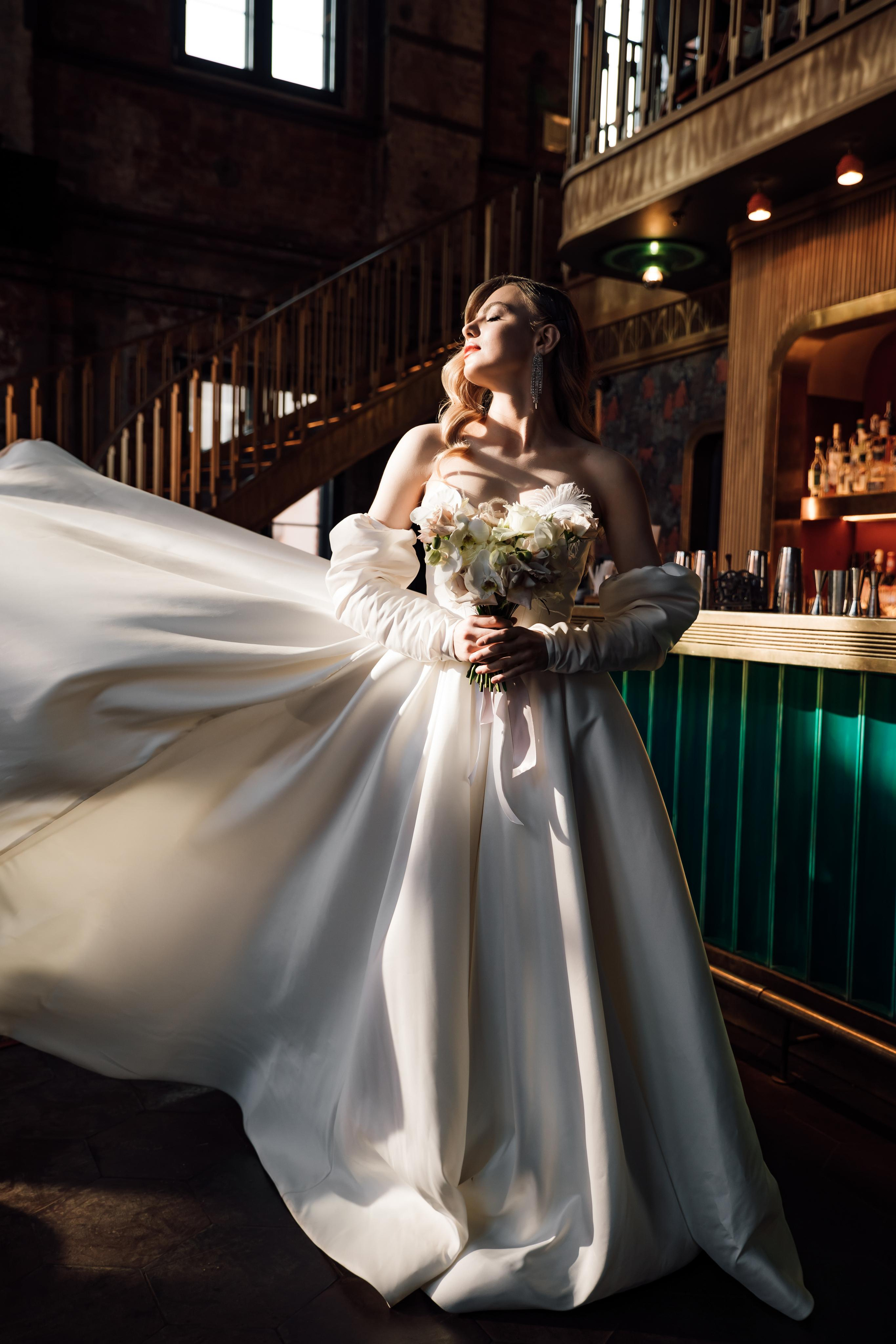 Настя и Ян. Бар Котельная. Свадебный и семейный фотограф в Москве Евгения Лисина