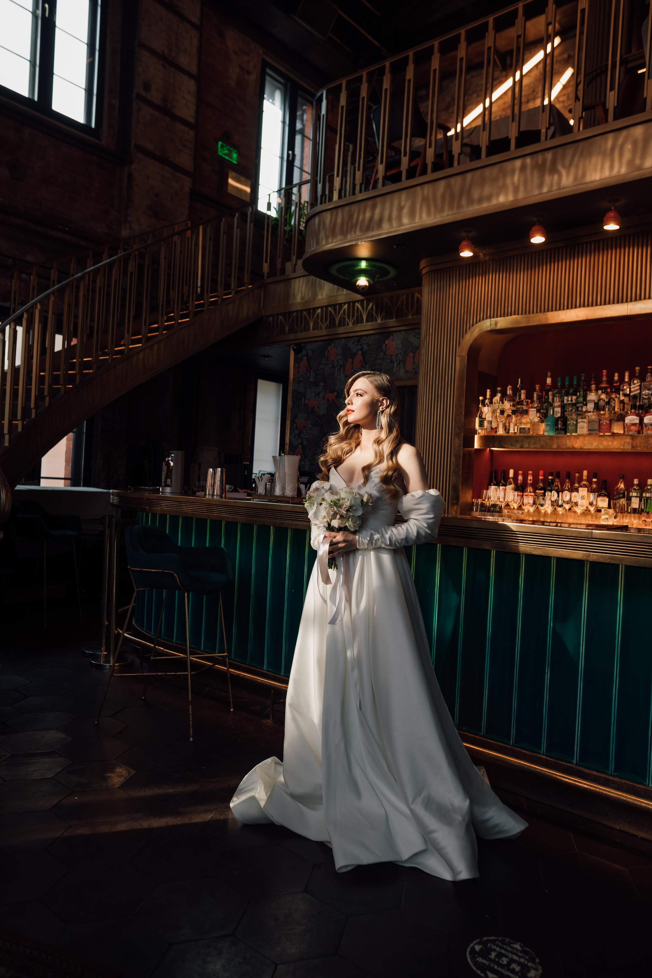 Настя и Ян. Бар Котельная. Свадебный и семейный фотограф в Москве Евгения Лисина