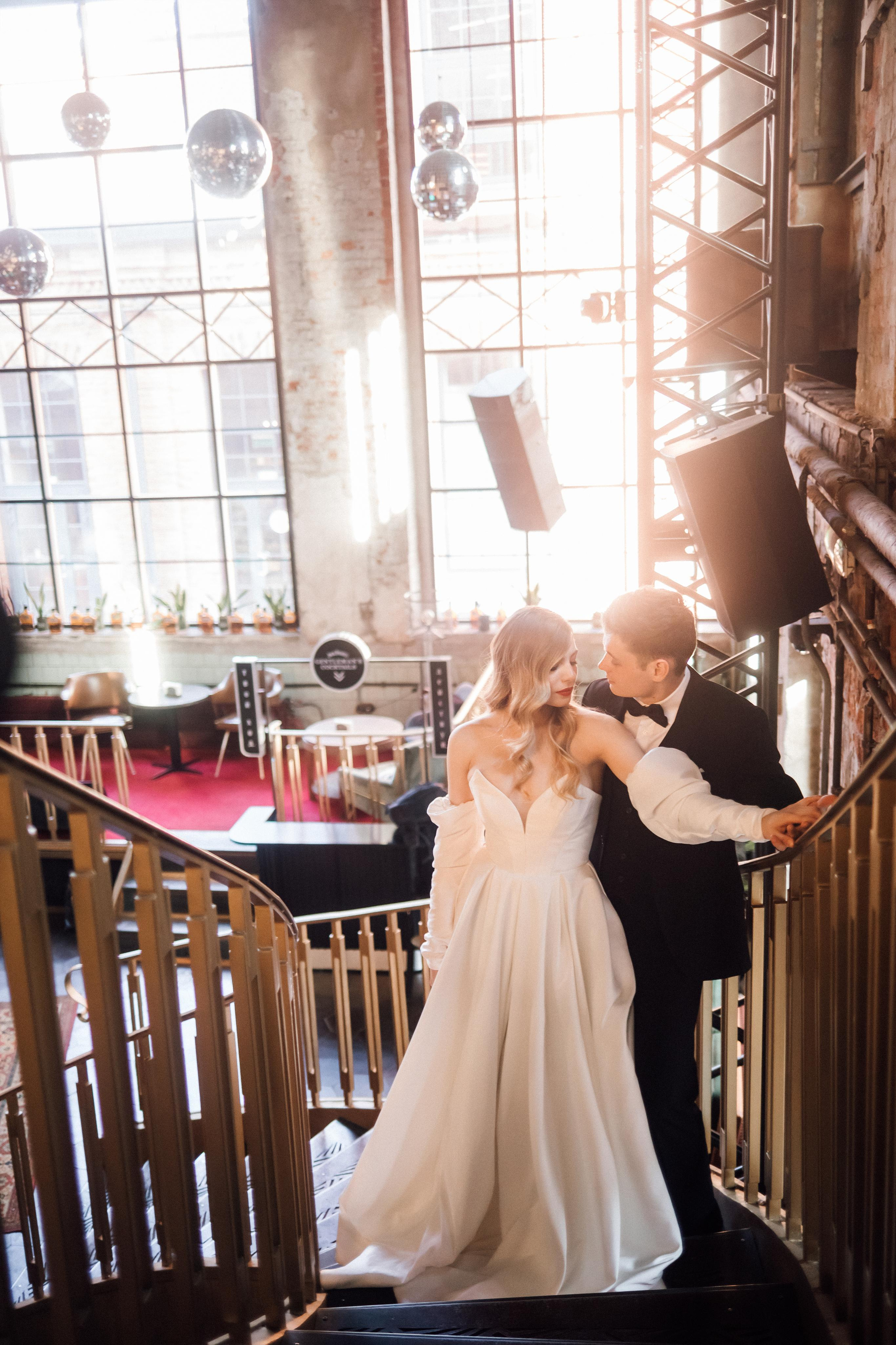 Настя и Ян. Бар Котельная. Свадебный и семейный фотограф в Москве Евгения Лисина