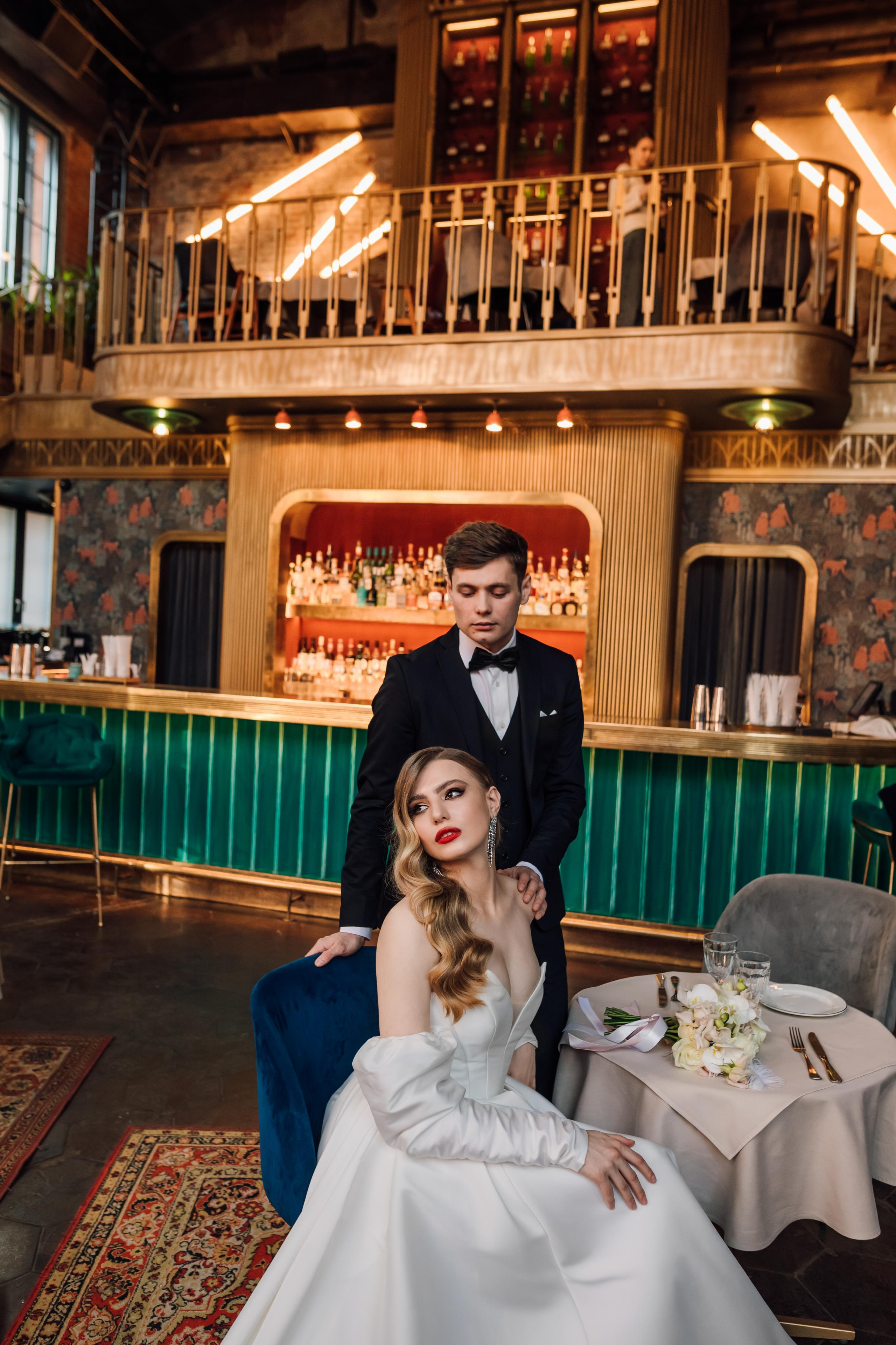 Настя и Ян. Бар Котельная. Свадебный и семейный фотограф в Москве Евгения Лисина