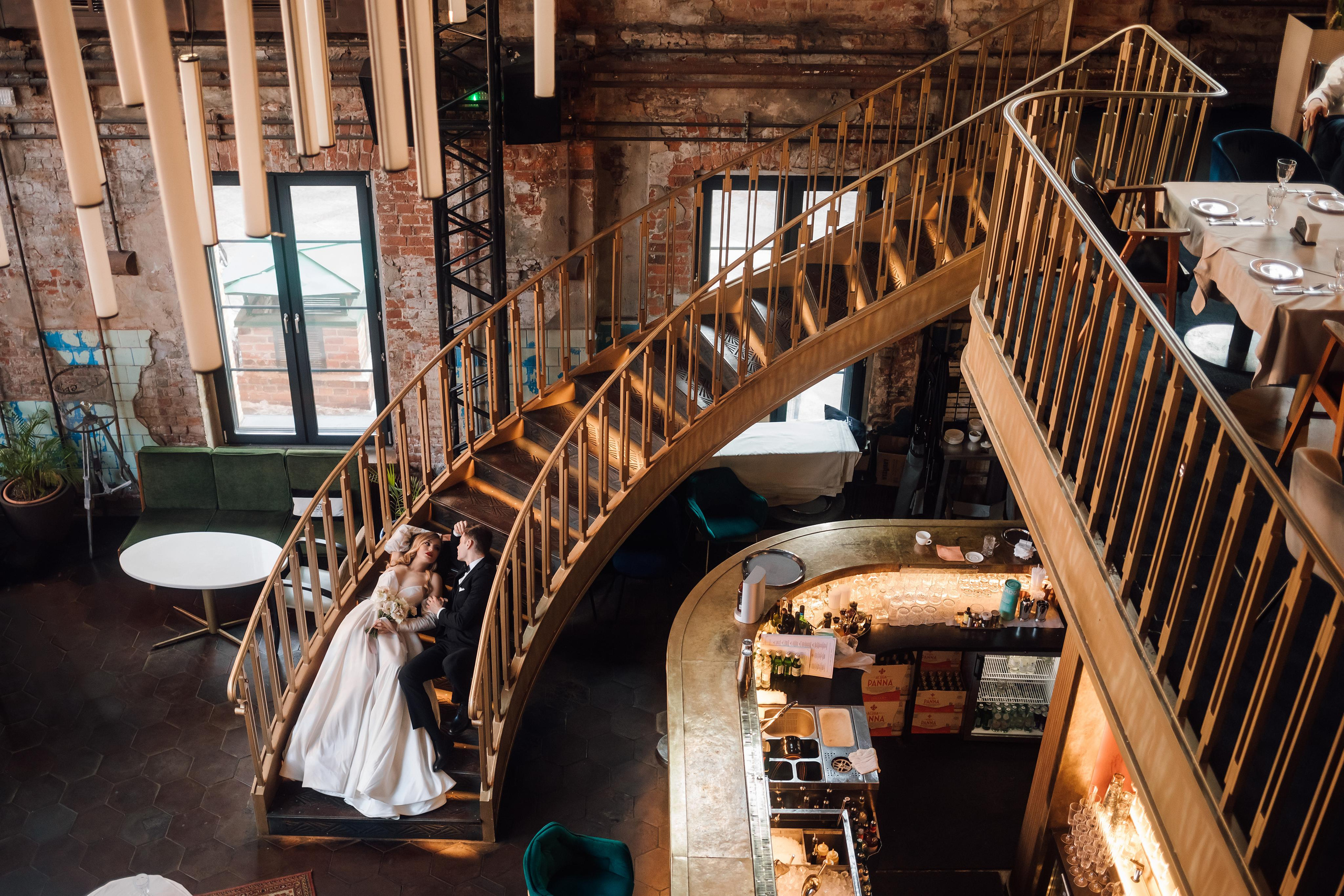 Настя и Ян. Бар Котельная. Свадебный и семейный фотограф в Москве Евгения Лисина