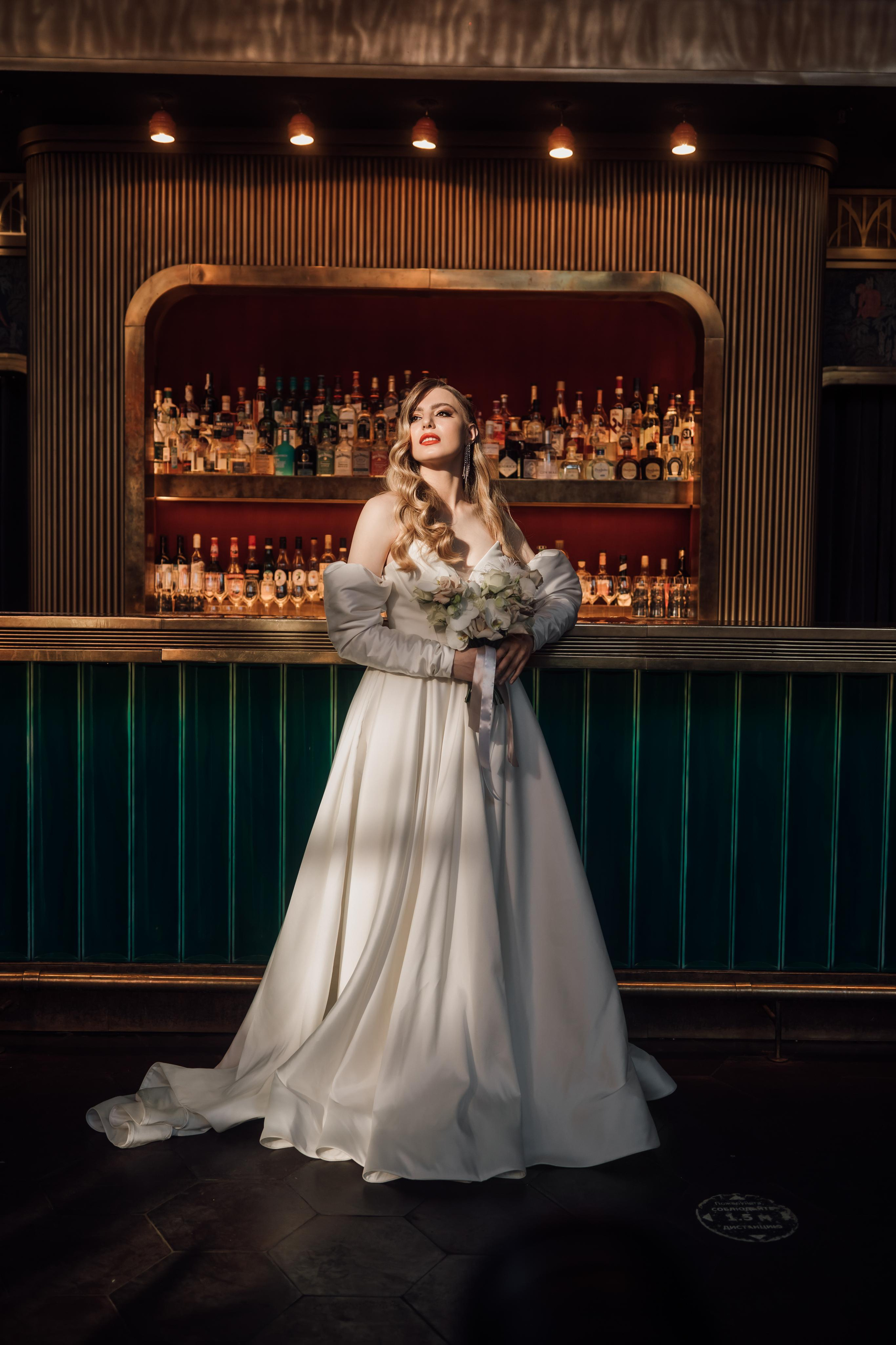 Настя и Ян. Бар Котельная. Свадебный и семейный фотограф в Москве Евгения Лисина