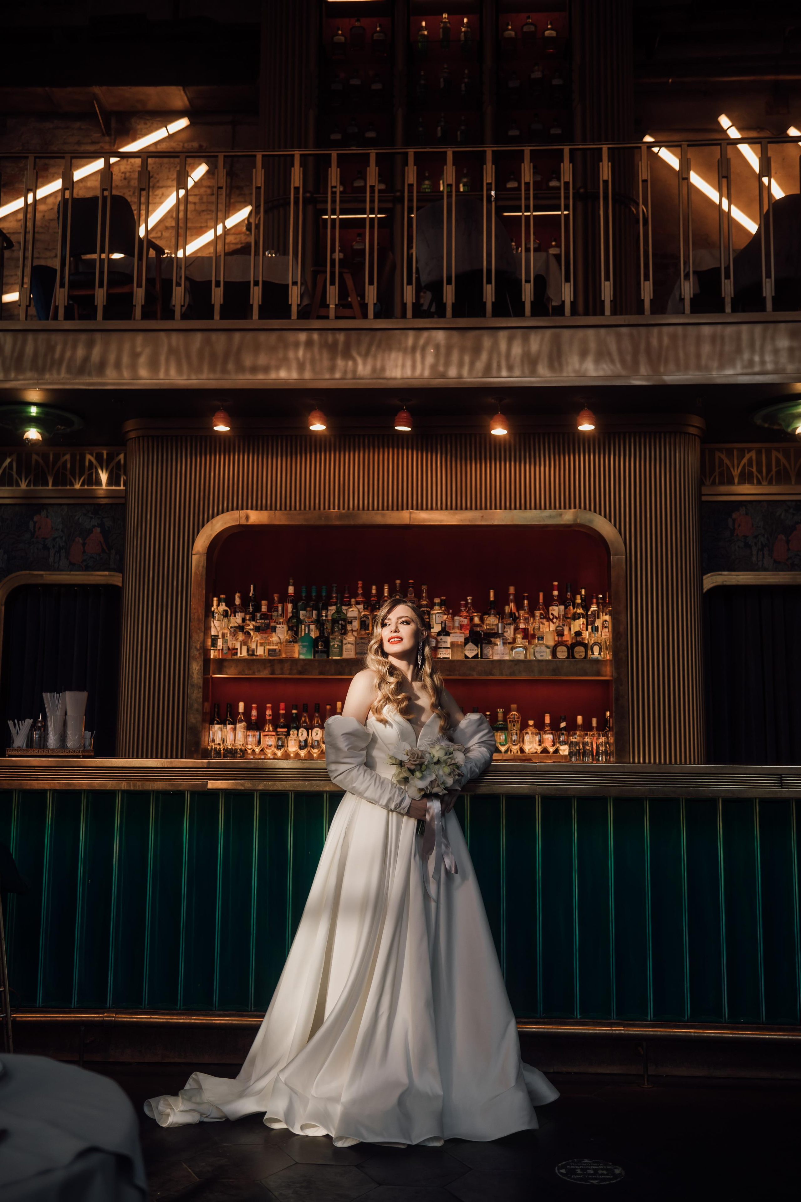 Настя и Ян. Бар Котельная. Свадебный и семейный фотограф в Москве Евгения Лисина