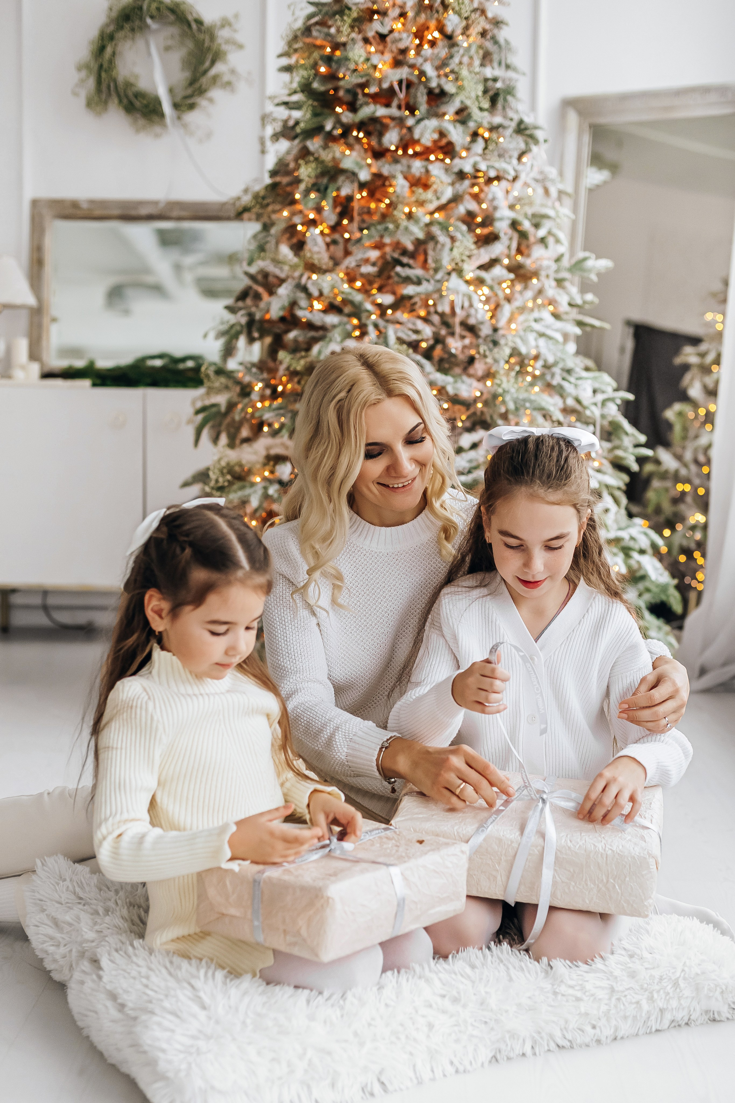 Семейная новогодняя фотосессия. Портретный и семейный фотограф в Минске