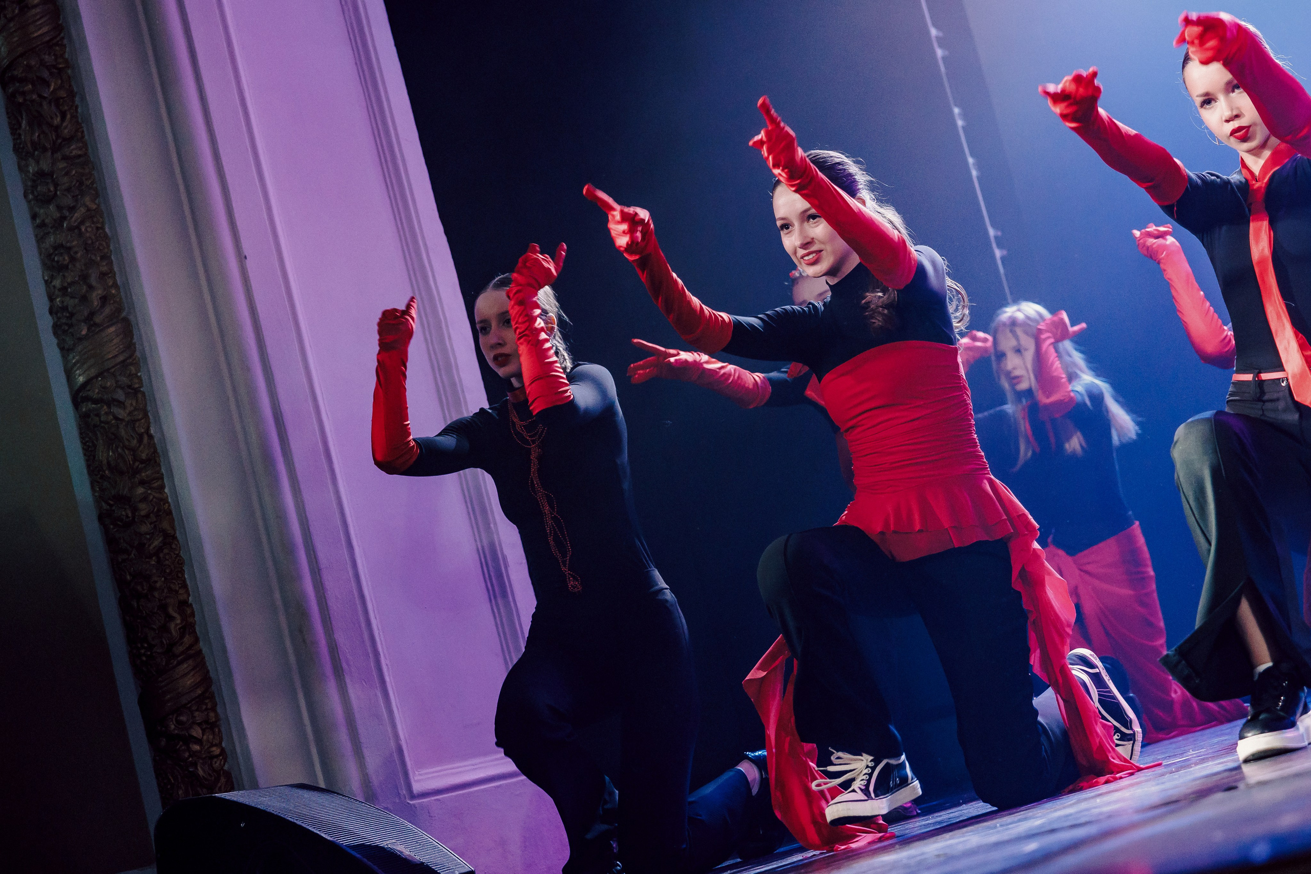 Отчётный концерт танцевальной школы «Red Rabbits» 2025. Лёшка Варзегов — фотограф