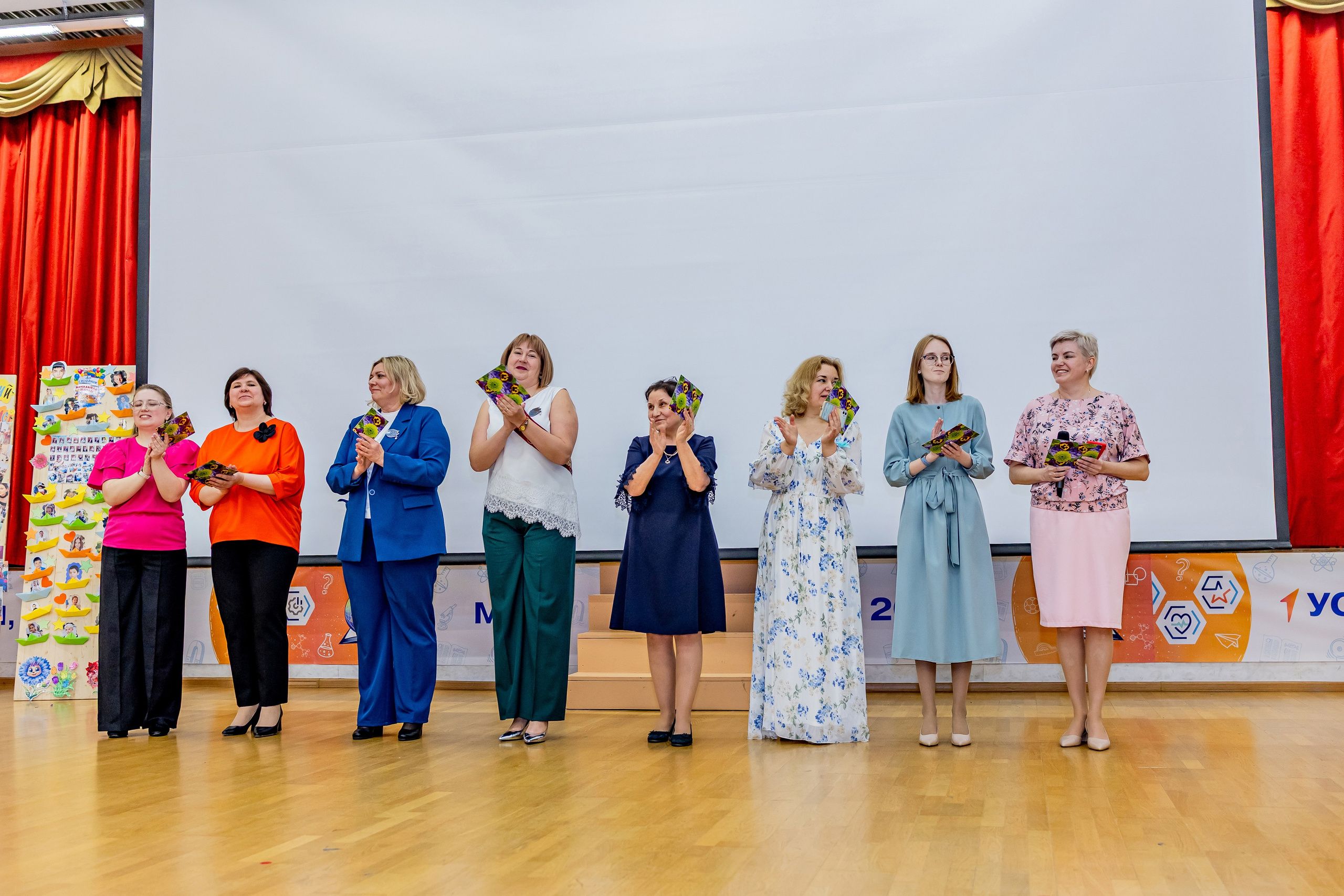 Выпускной праздник в начальной школе. Фотограф и видеограф Москва. Свадебный фотограф, видеограф. Выпускные альбомы. Оживающие альбомы