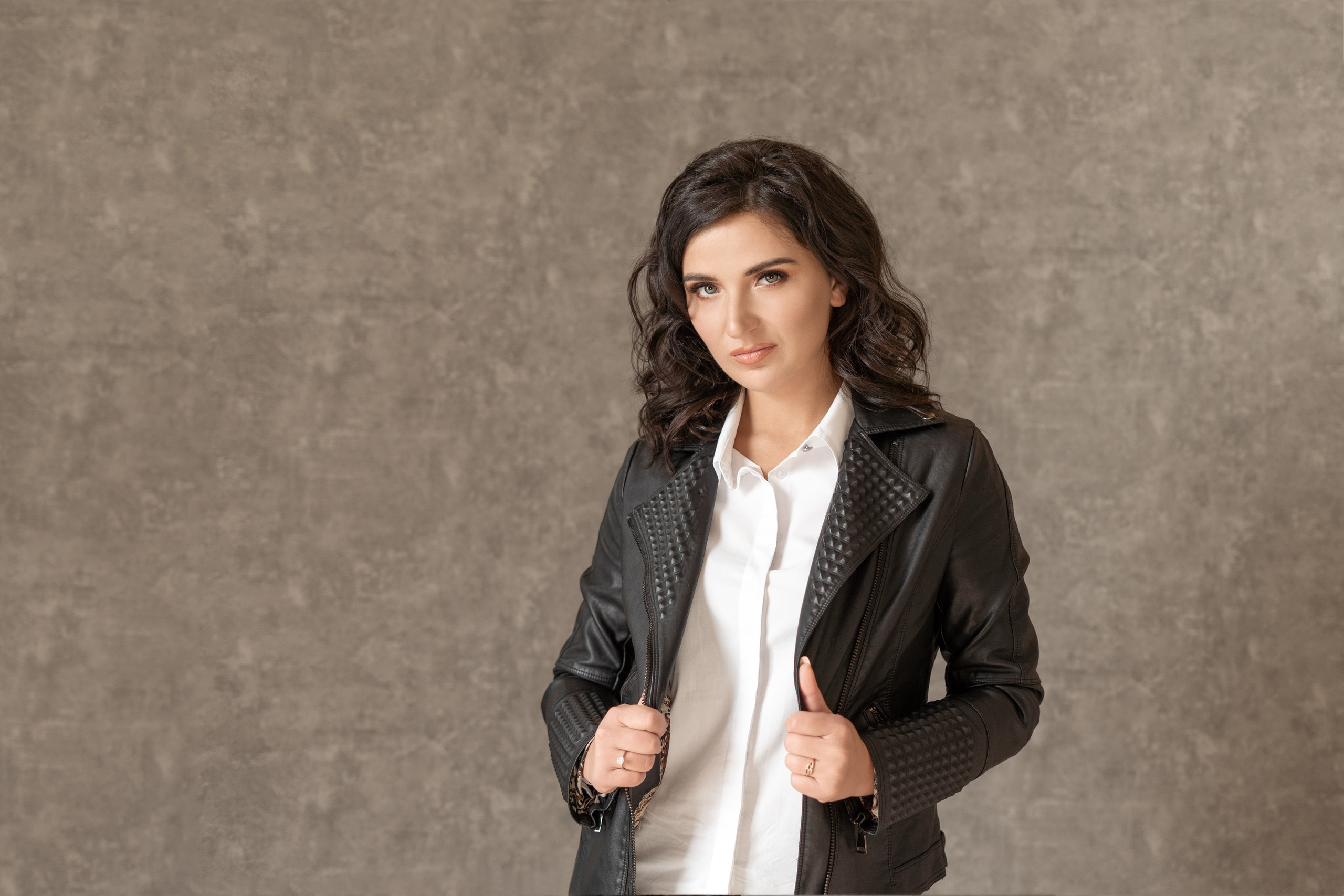 Чувственная Lovestory в студии. Портретный и свадебный фотограф в Минске и в Беларуси Ольга Роговская