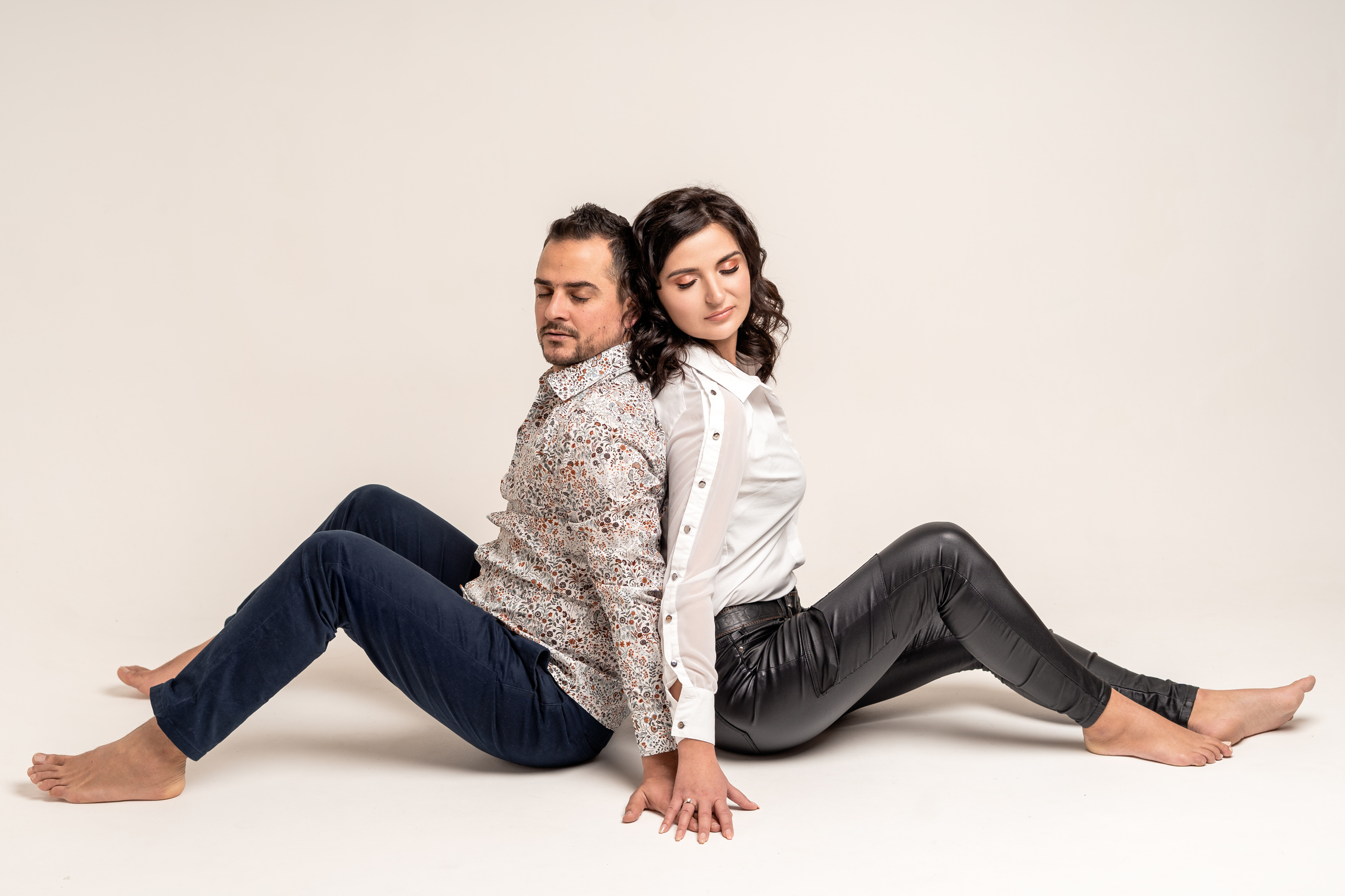 Чувственная Lovestory в студии. Портретный и свадебный фотограф в Минске и в Беларуси Ольга Роговская