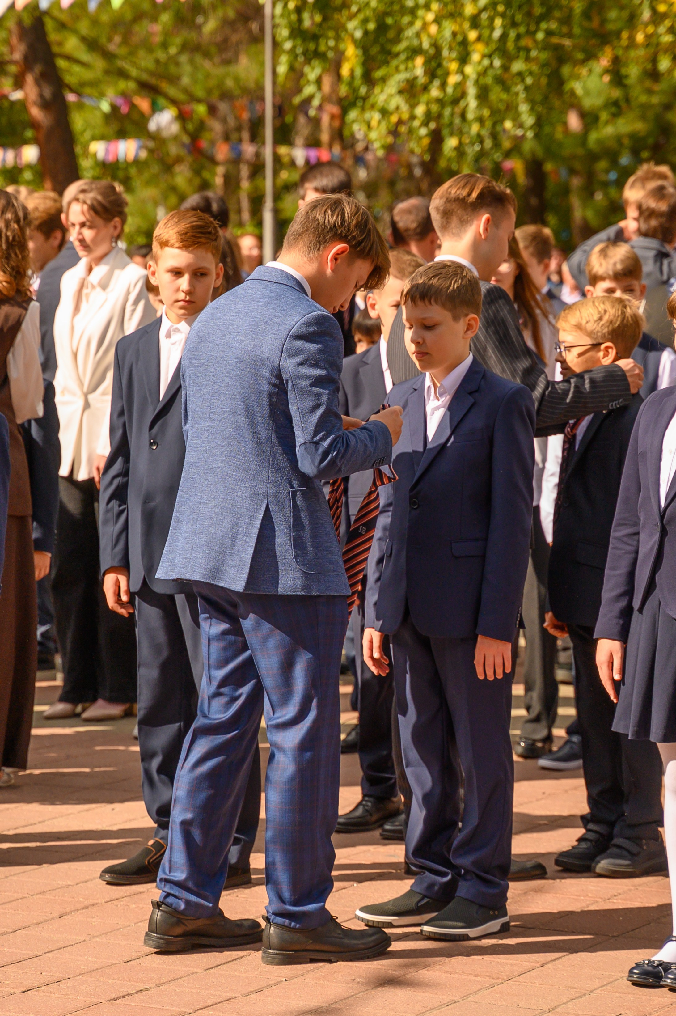 1 сентября линейка ФМШ. Фотограф новорожденных, семейный детский в Тюмени Татьяна Морозова