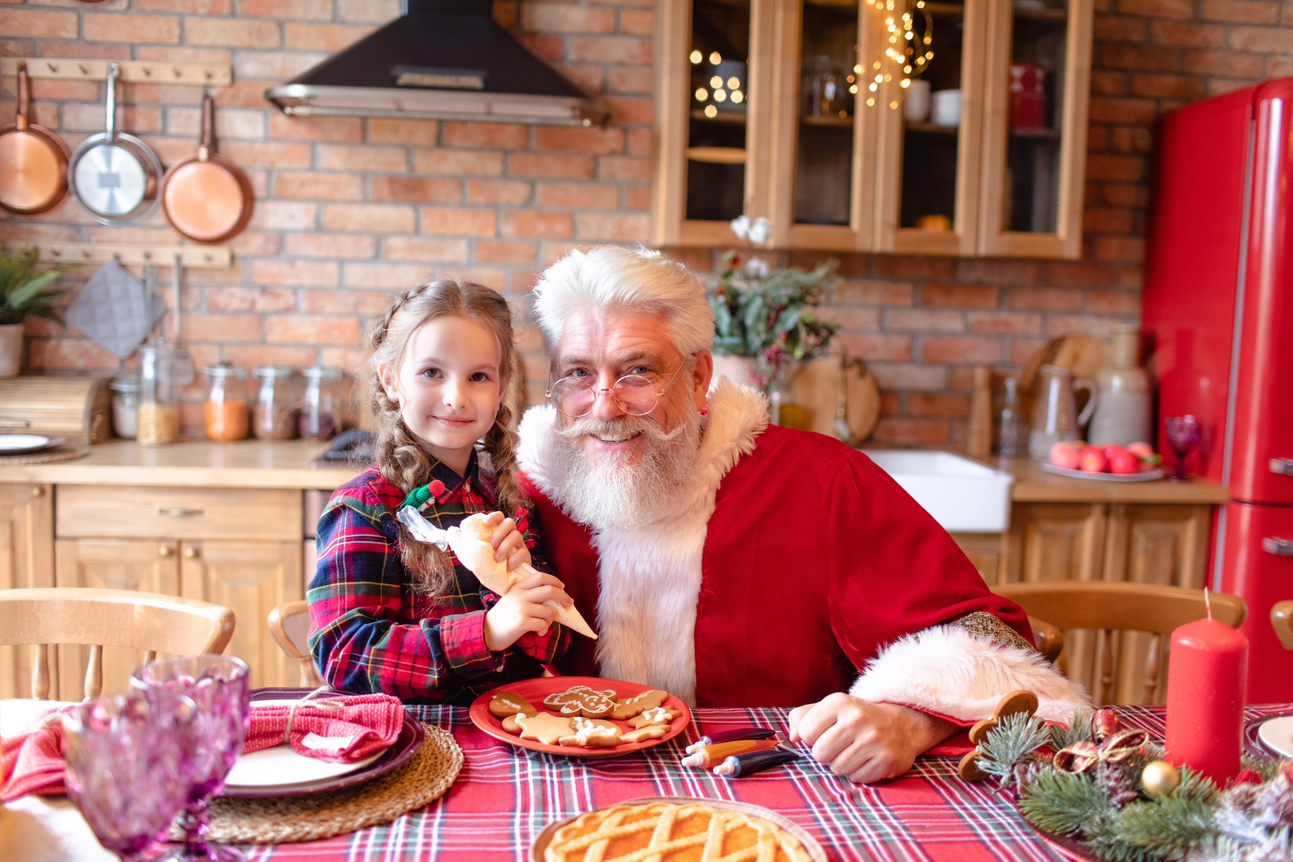 Новогодняя фотосессия с Дедом Морозом в усадьбе с подарками