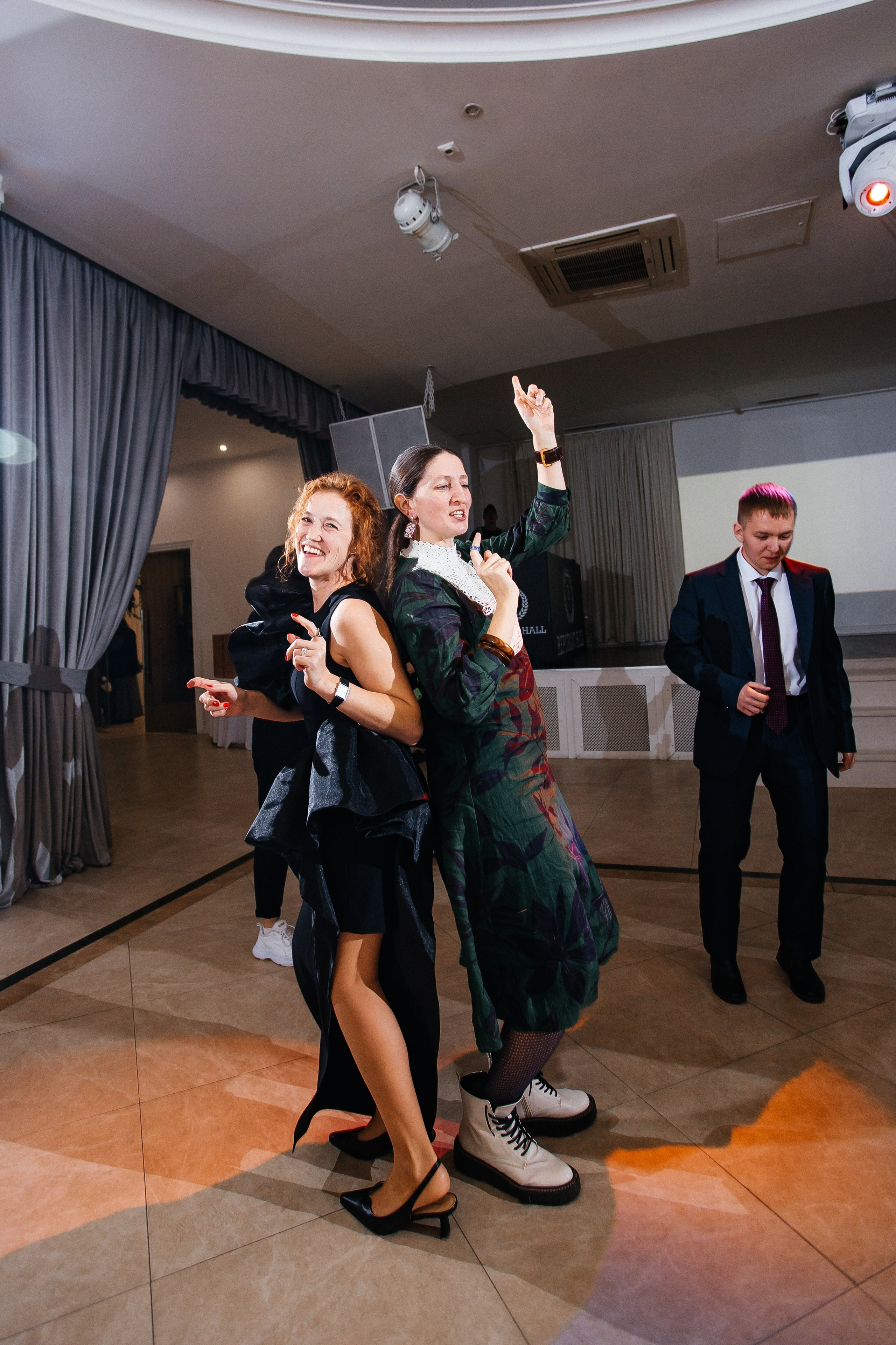 Sasha & Alena. Свадебный фотограф в Москве Виктория Арехова