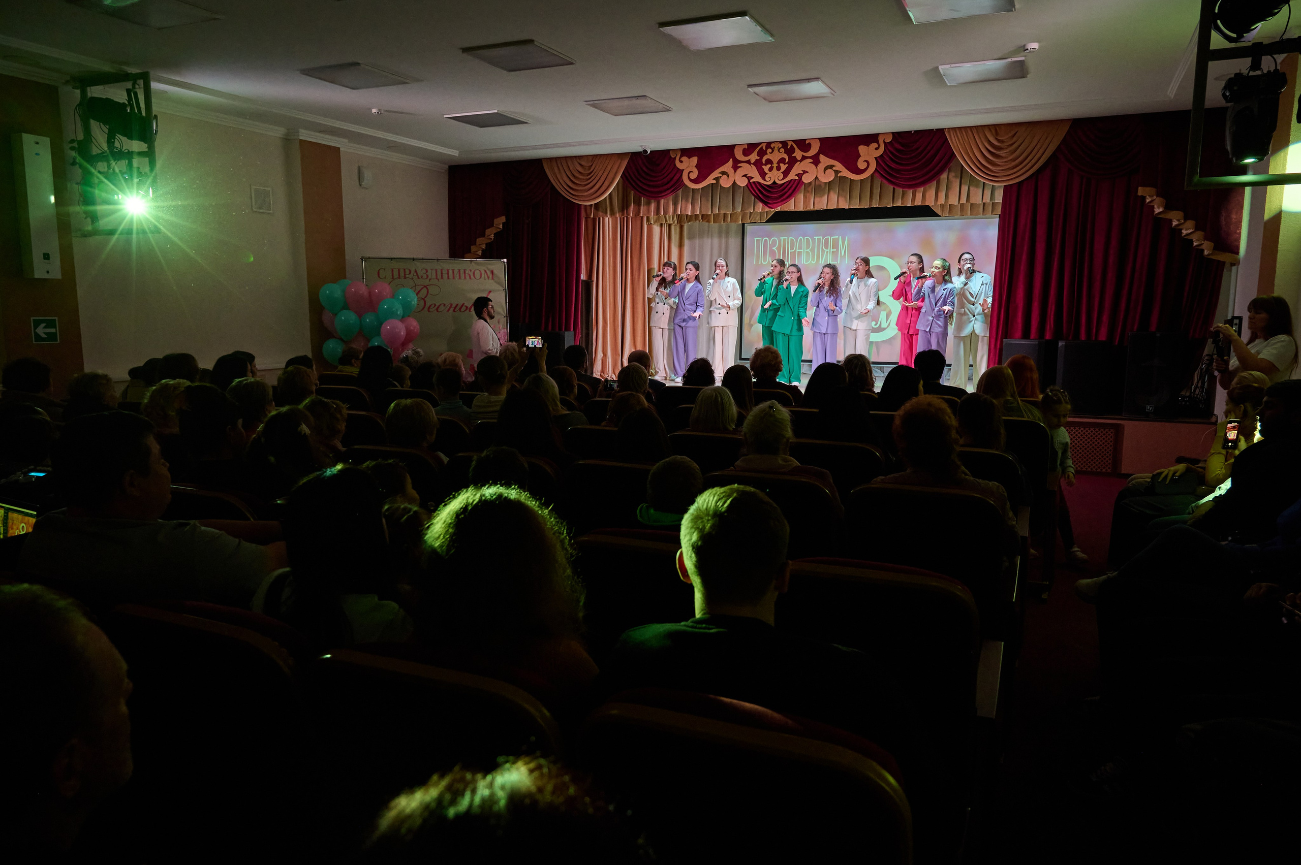 8 марта Виноградный. Жизнь курорта Кабардинка в фотографиях