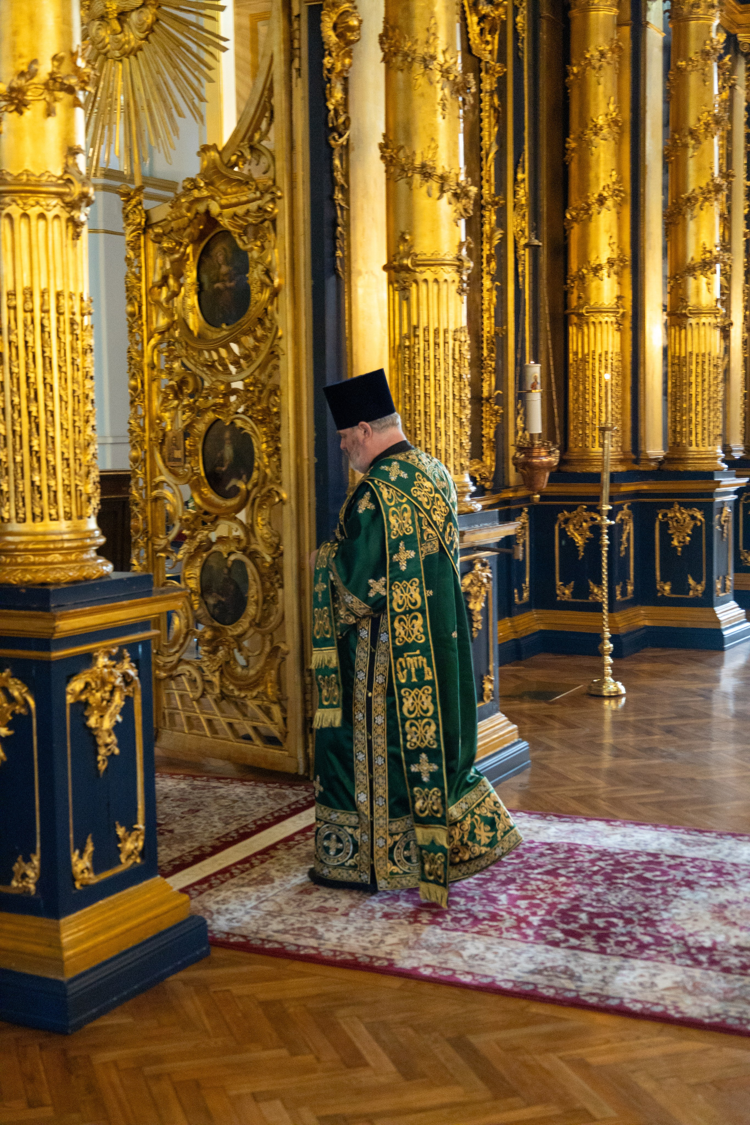 Неделя 16-я по Пятидесятнице, по Воздвижении. Глас 7-й. Попразднство Воздвижения Креста. Вмч. Никиты. НИКОЛО-БОГОЯВЛЕНСКИЙ МОРСКОЙ СОБОР