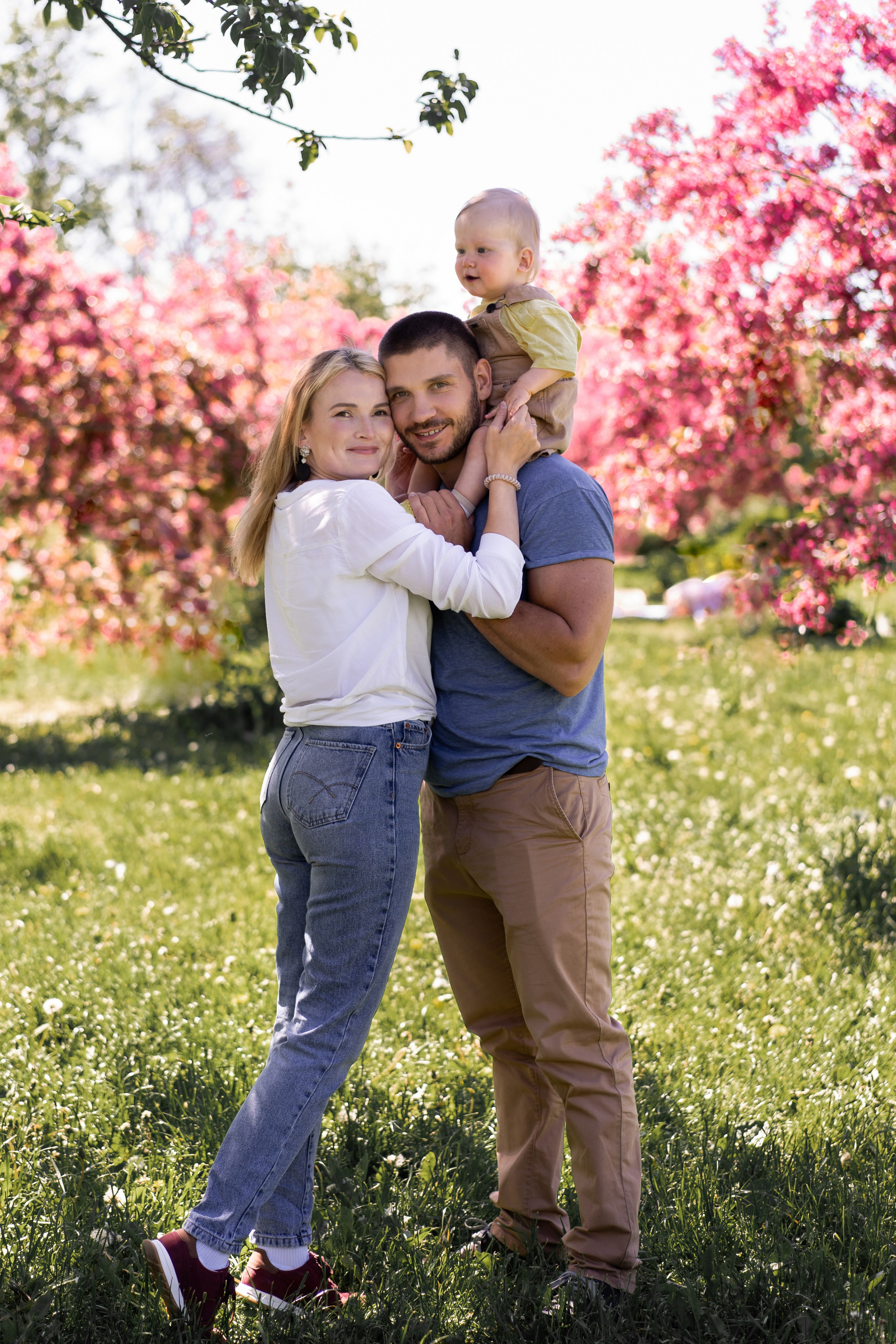 Прогулка в яблоневом саду. Семейный и детский фотограф в Санкт-Петербурге Дарина Герчиу