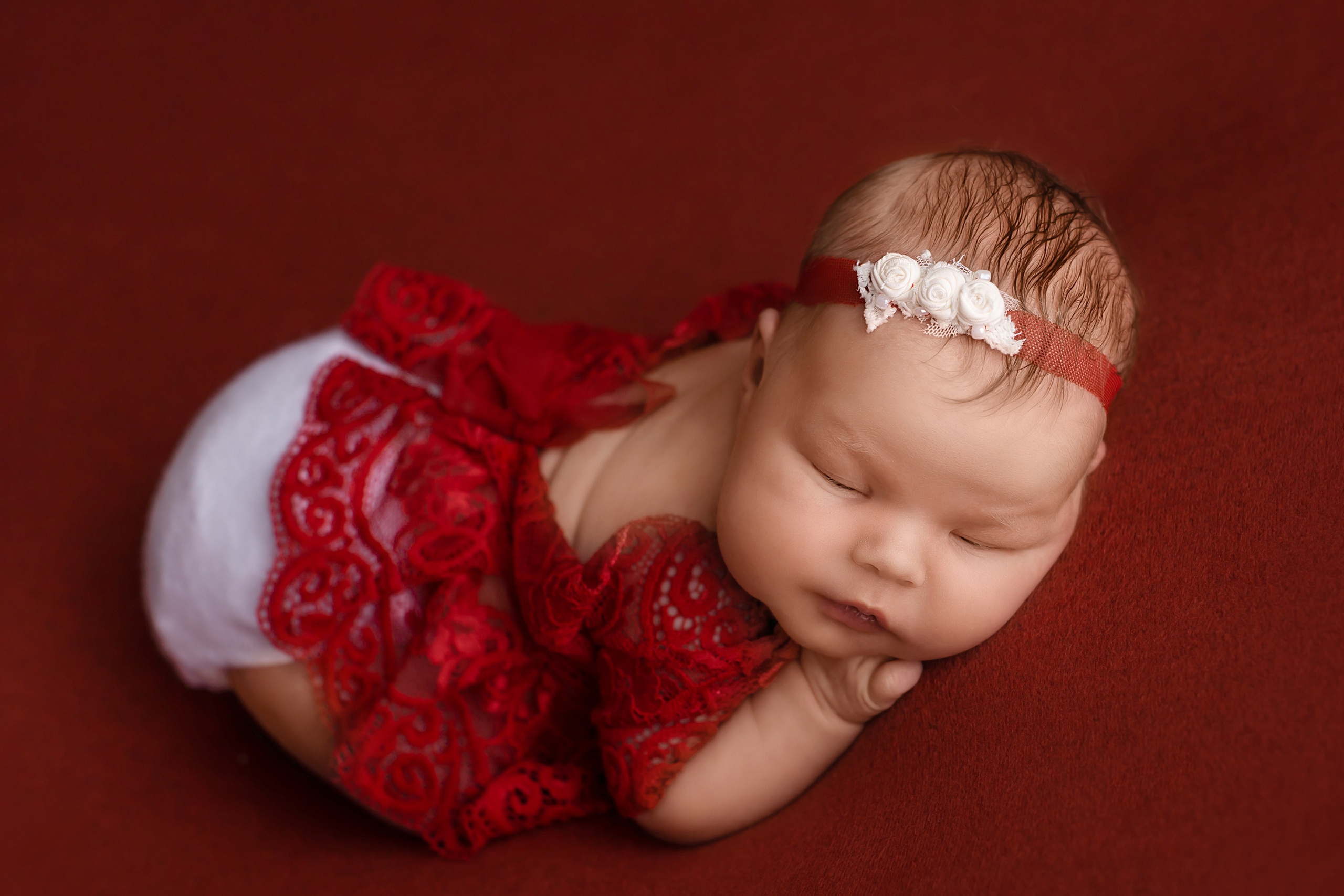 Новорождённые. Оля Март. Фотограф новорождённых город Лида. Фотограф на годик в Лиде