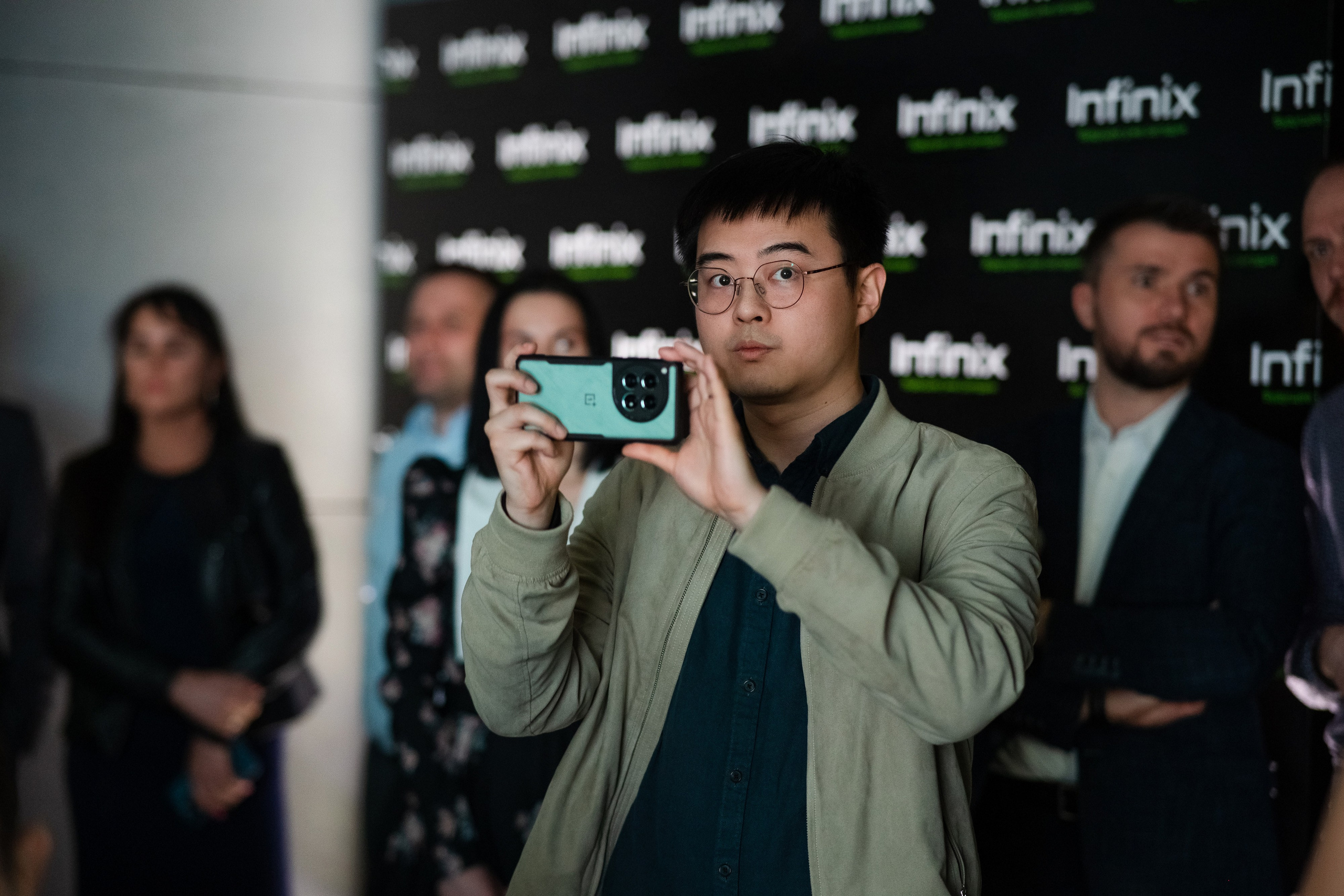 Презентация Infinix. Свадебный репортажный фотограф в Москве
